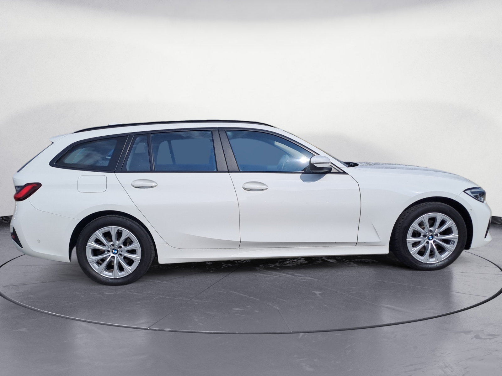 BMW - 320d xDrive Touring Advantage Automatic