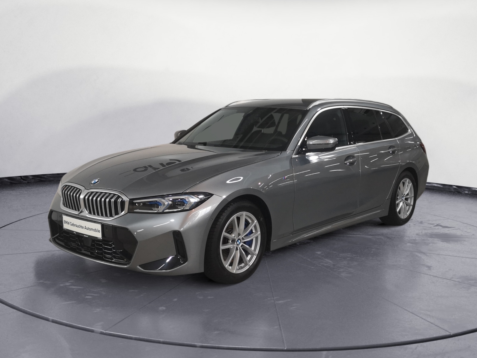 BMW - 330i Touring Automatic
