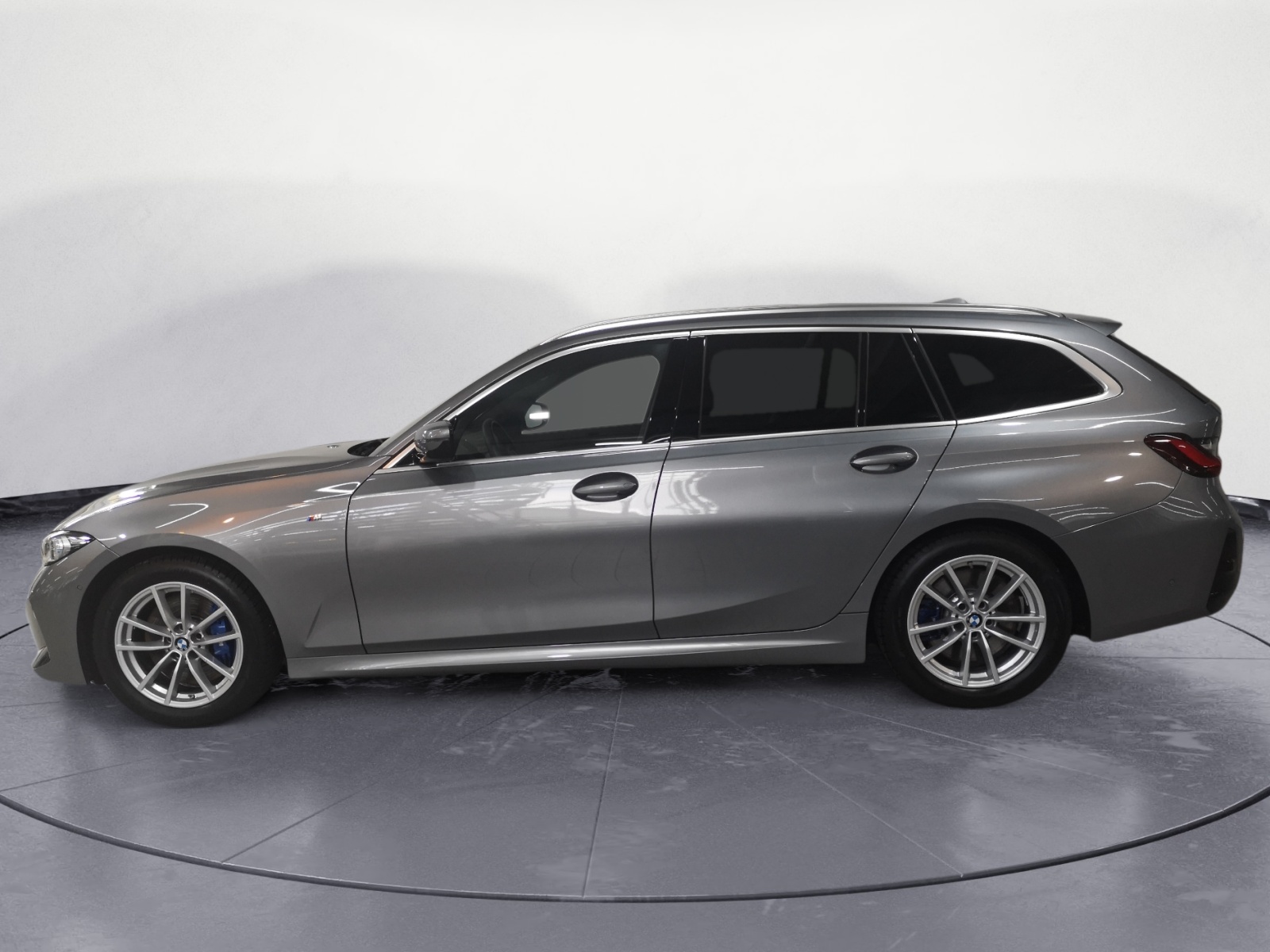 BMW - 330i Touring Automatic