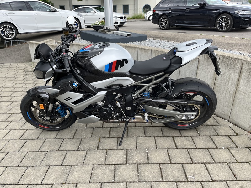 BMW Motorrad - M 1000 R inkl SC Project Auspuff Werksgarantie