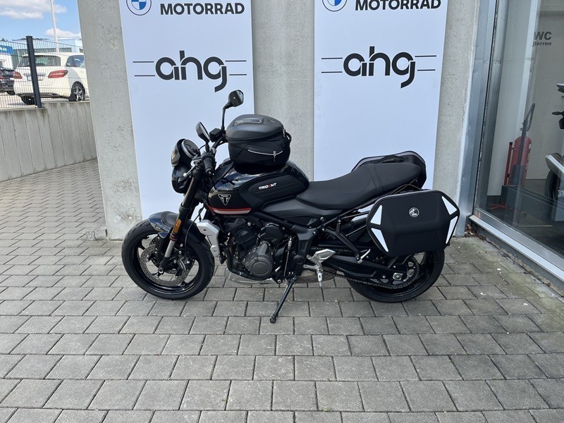 Triumph - Trident inkl. Koffer und Tankrucksack
