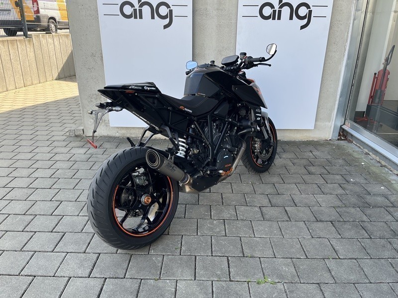 KTM - 1290 Super Duke R