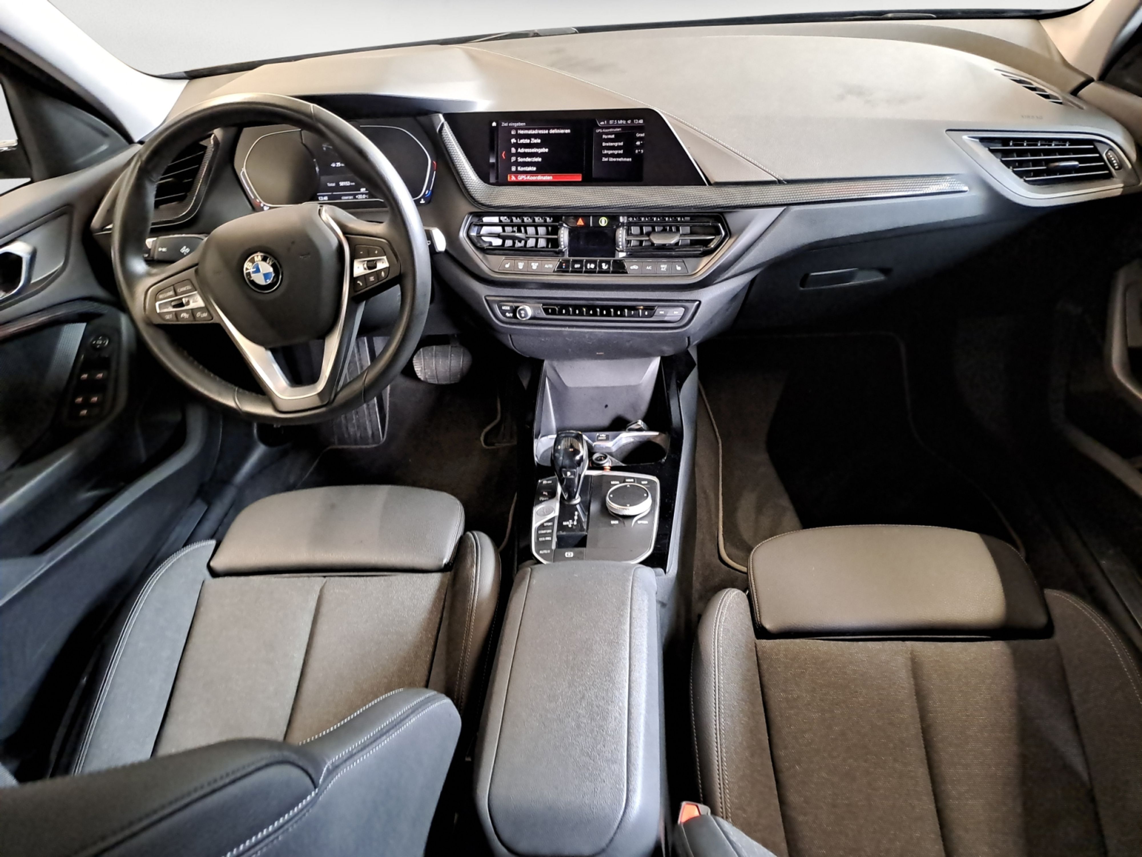 BMW - 118i Sport Line