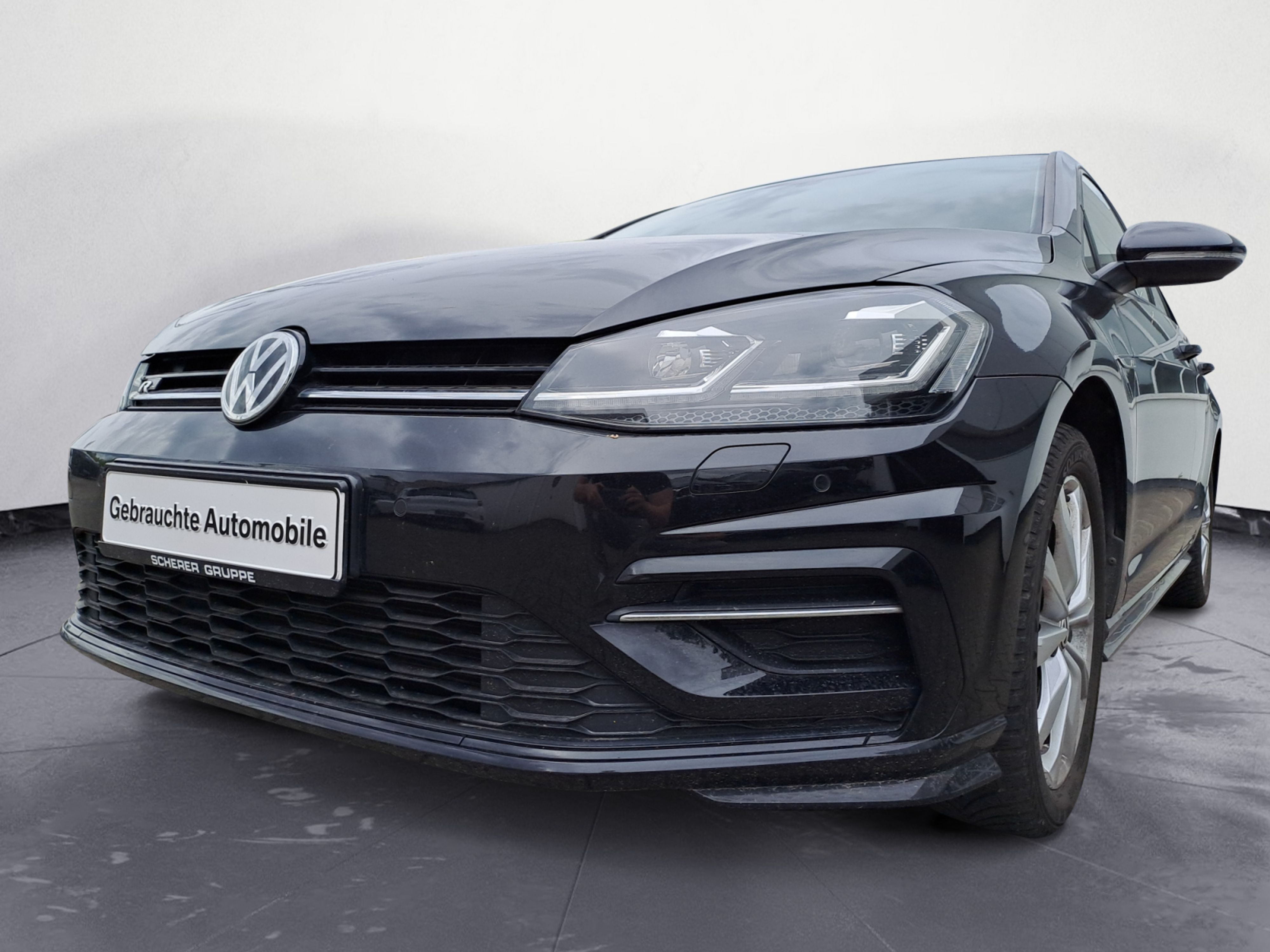 Volkswagen - Golf 1.5 TSI DSG Highline