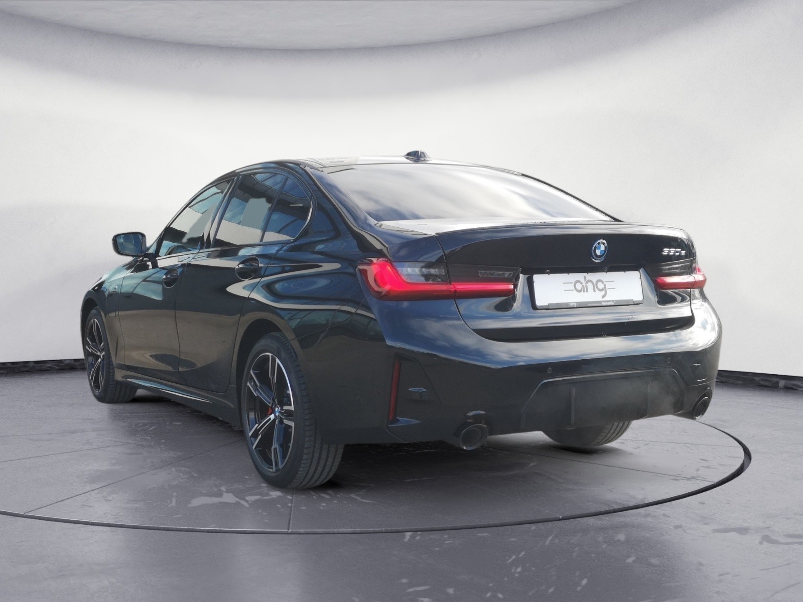 BMW - 330e Limousine