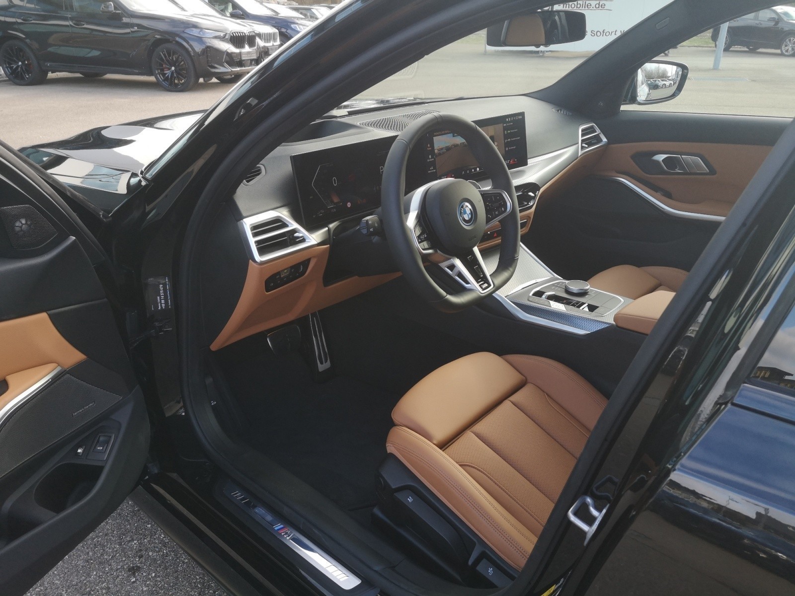 BMW - 330e Limousine