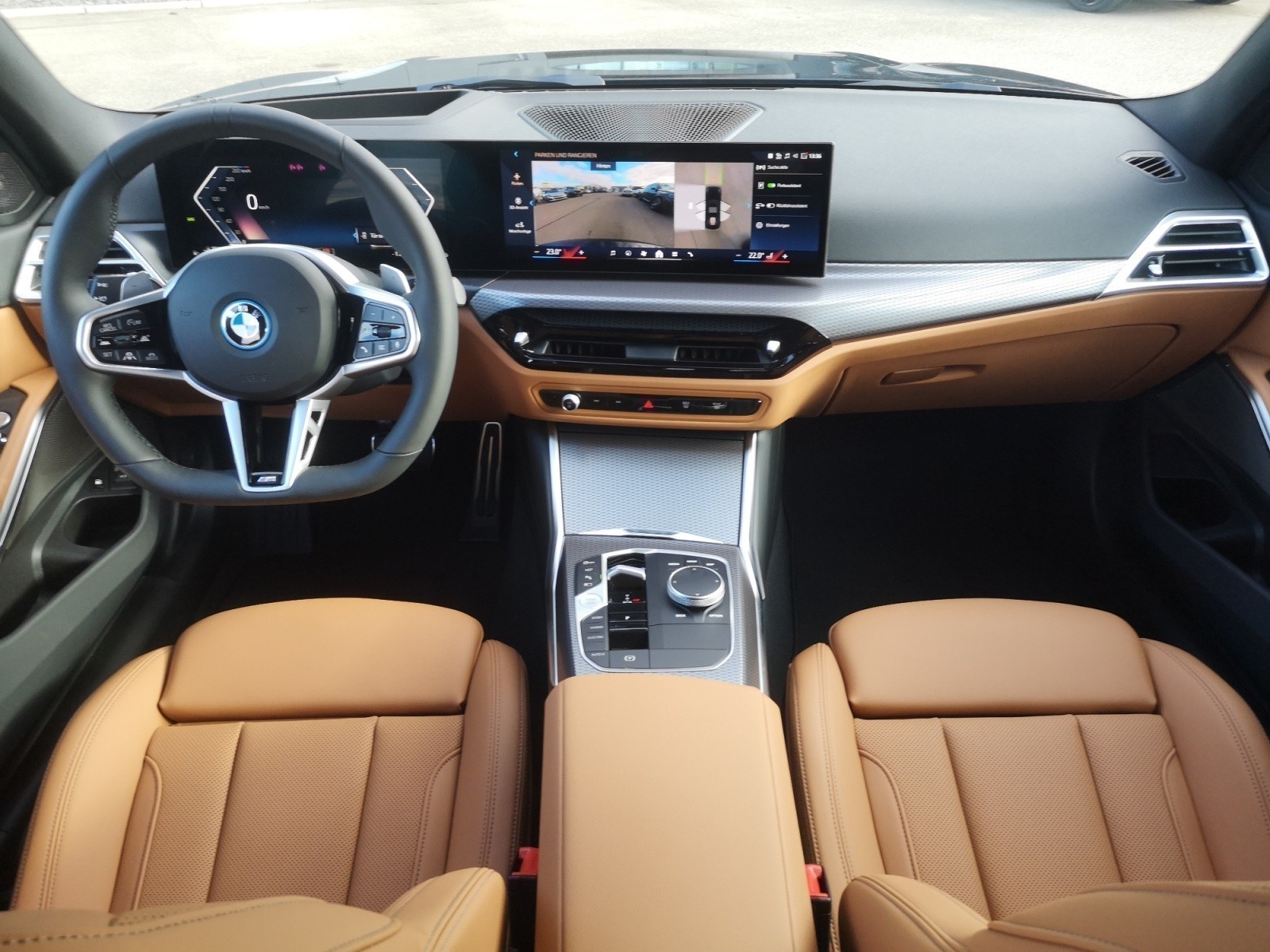 BMW - 330e Limousine