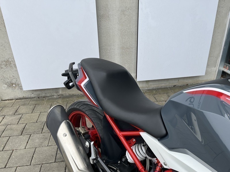 BMW Motorrad - G 310 R mit Schutzbügeln