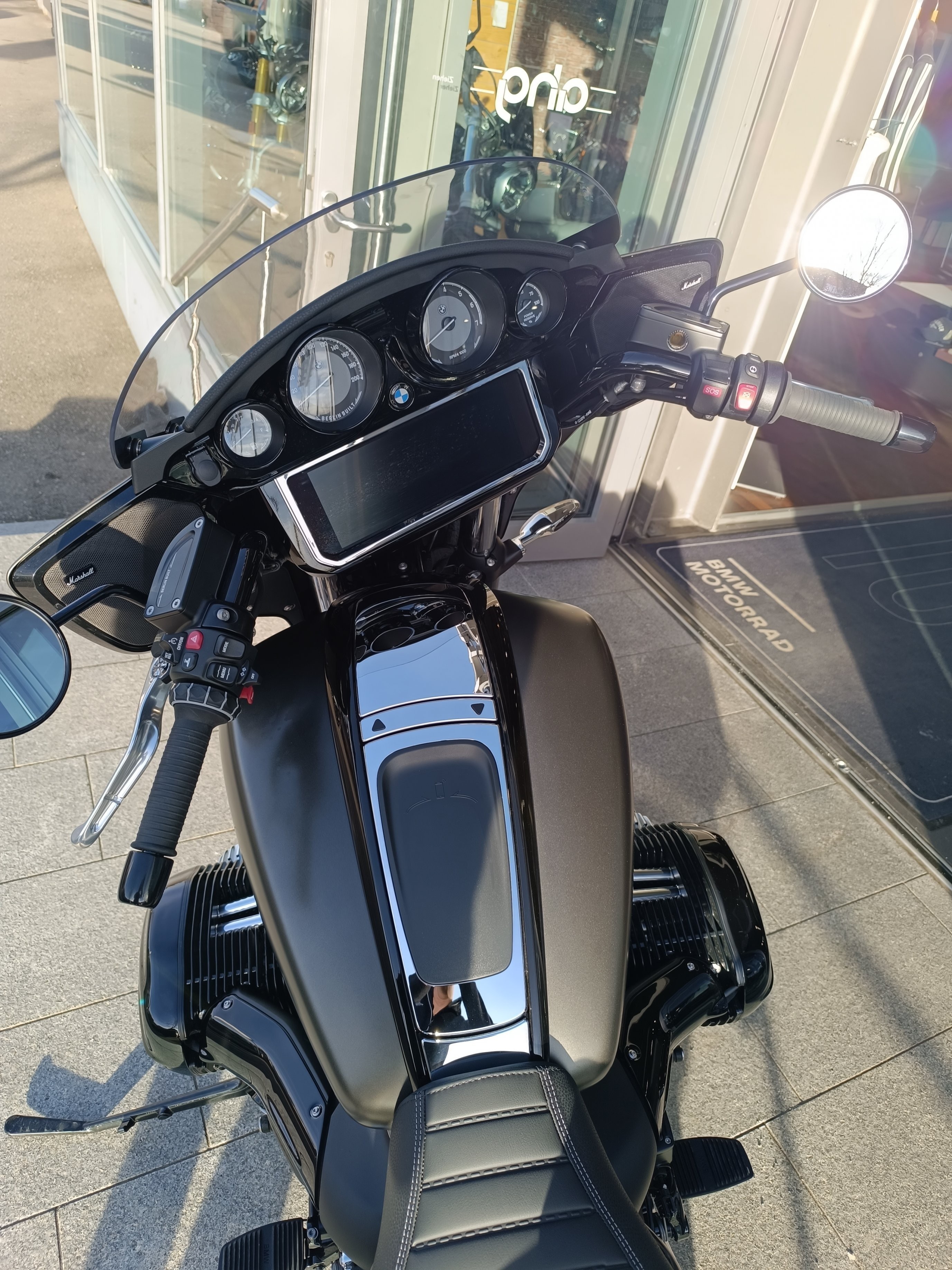 BMW Motorrad - R 18 B mit Werksgarantie bis 2027
