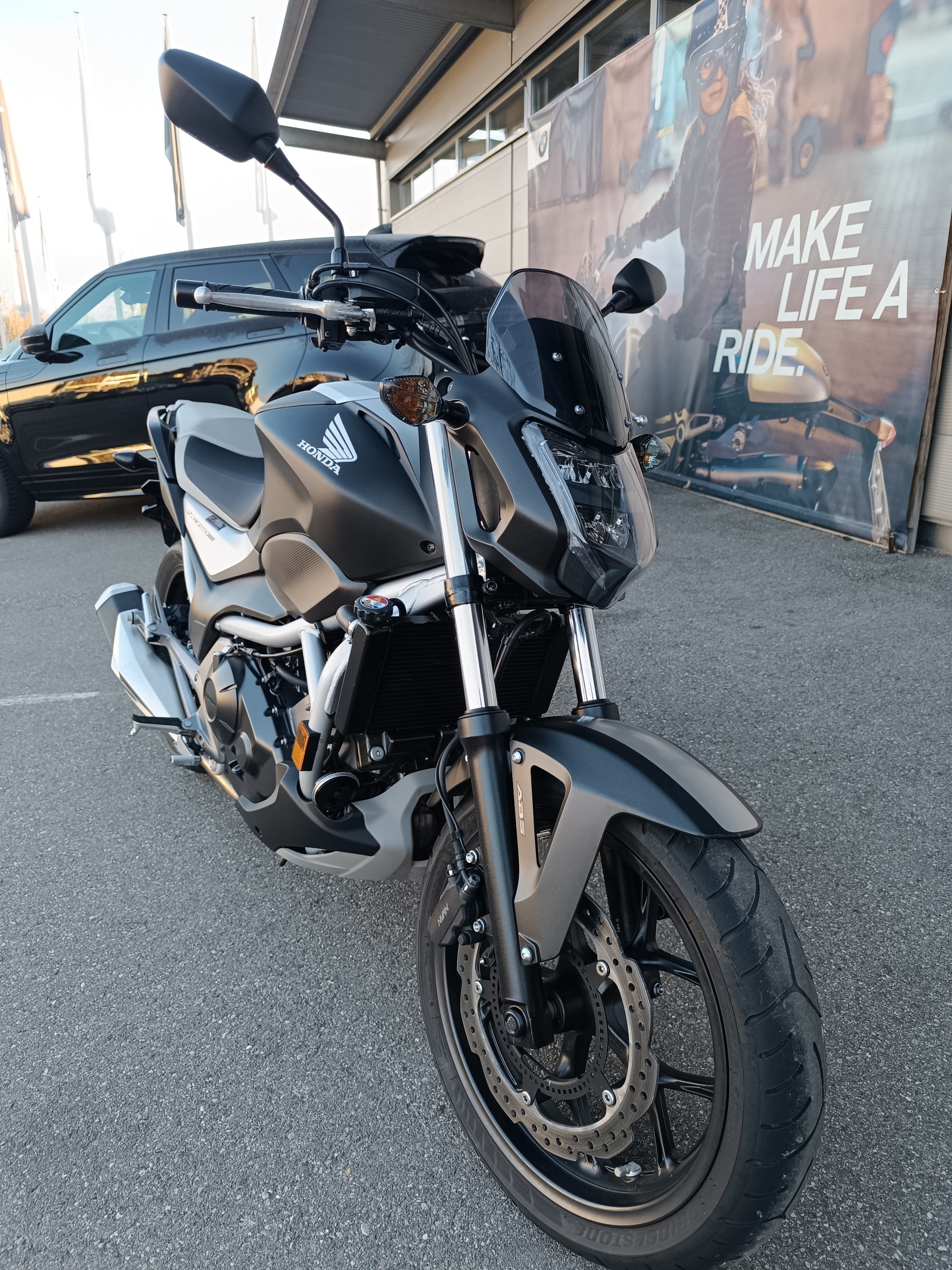 Honda - NC750SA mit 1 Jahr Gewährleistung