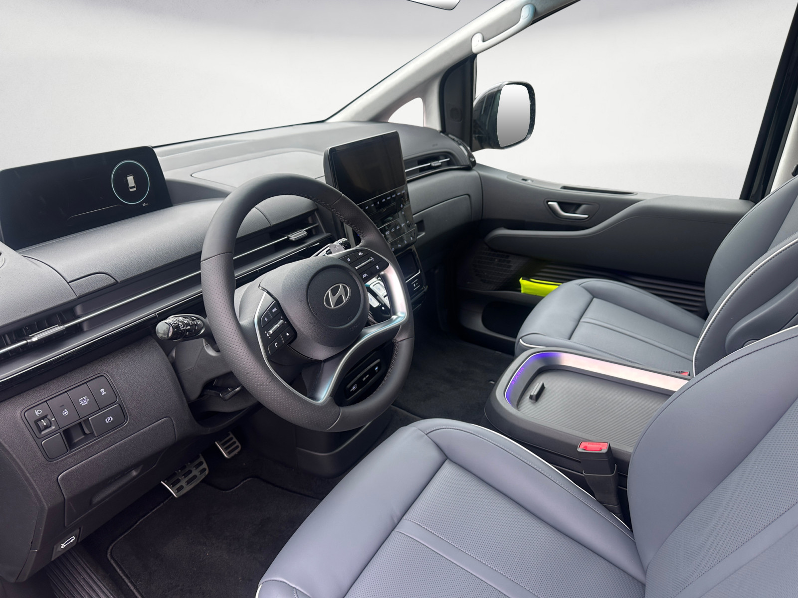 Hyundai - STARIA 7-Sitzer HYBRID 1.6