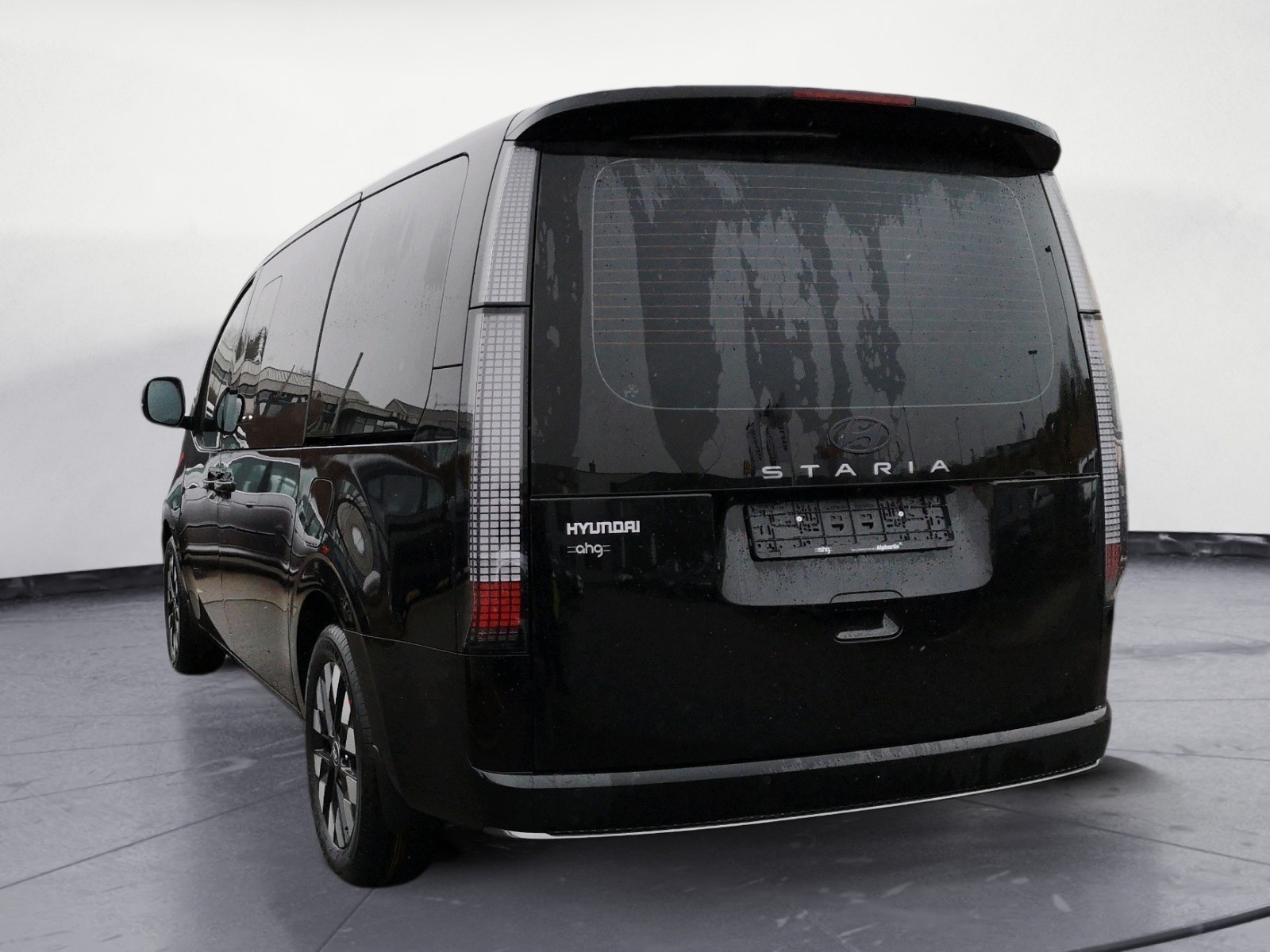 Hyundai - STARIA 7-Sitzer HEV Signature