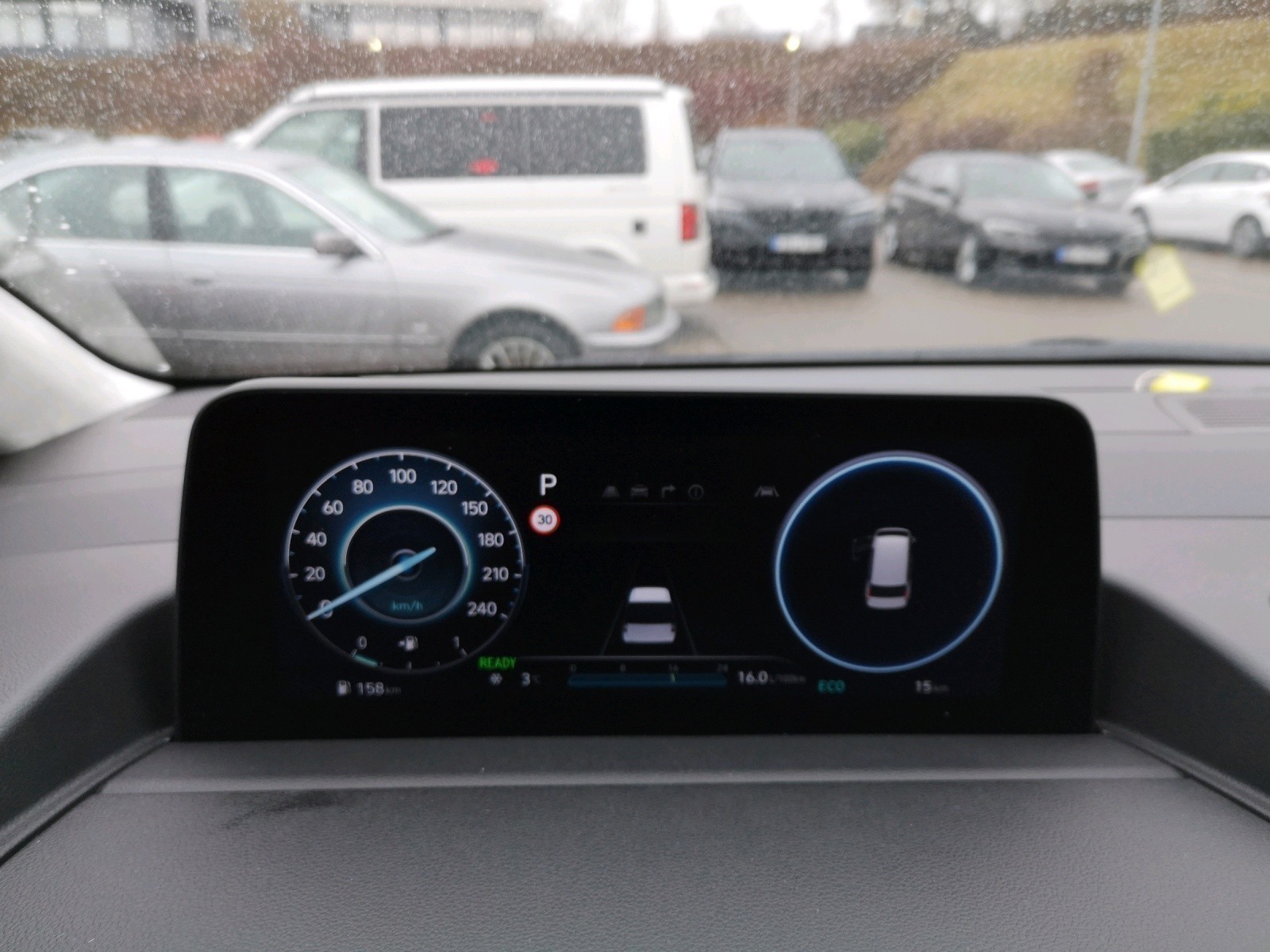 Hyundai - STARIA 7-Sitzer HEV Signature