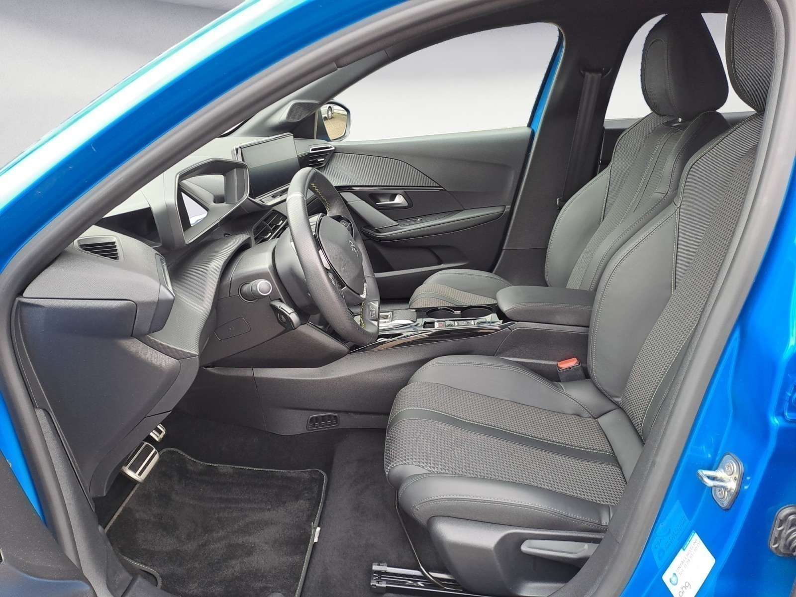 Peugeot - 208 PureTech 100 GT