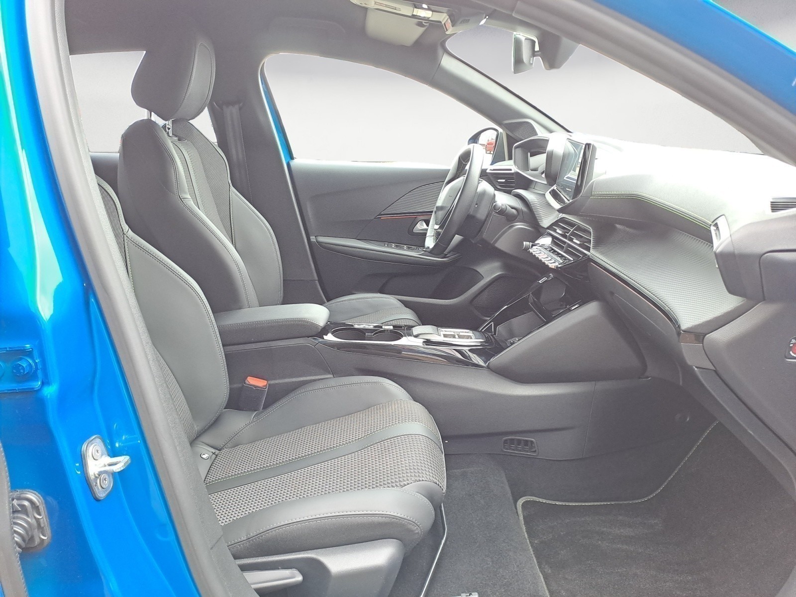 Peugeot - 208 PureTech 100 GT
