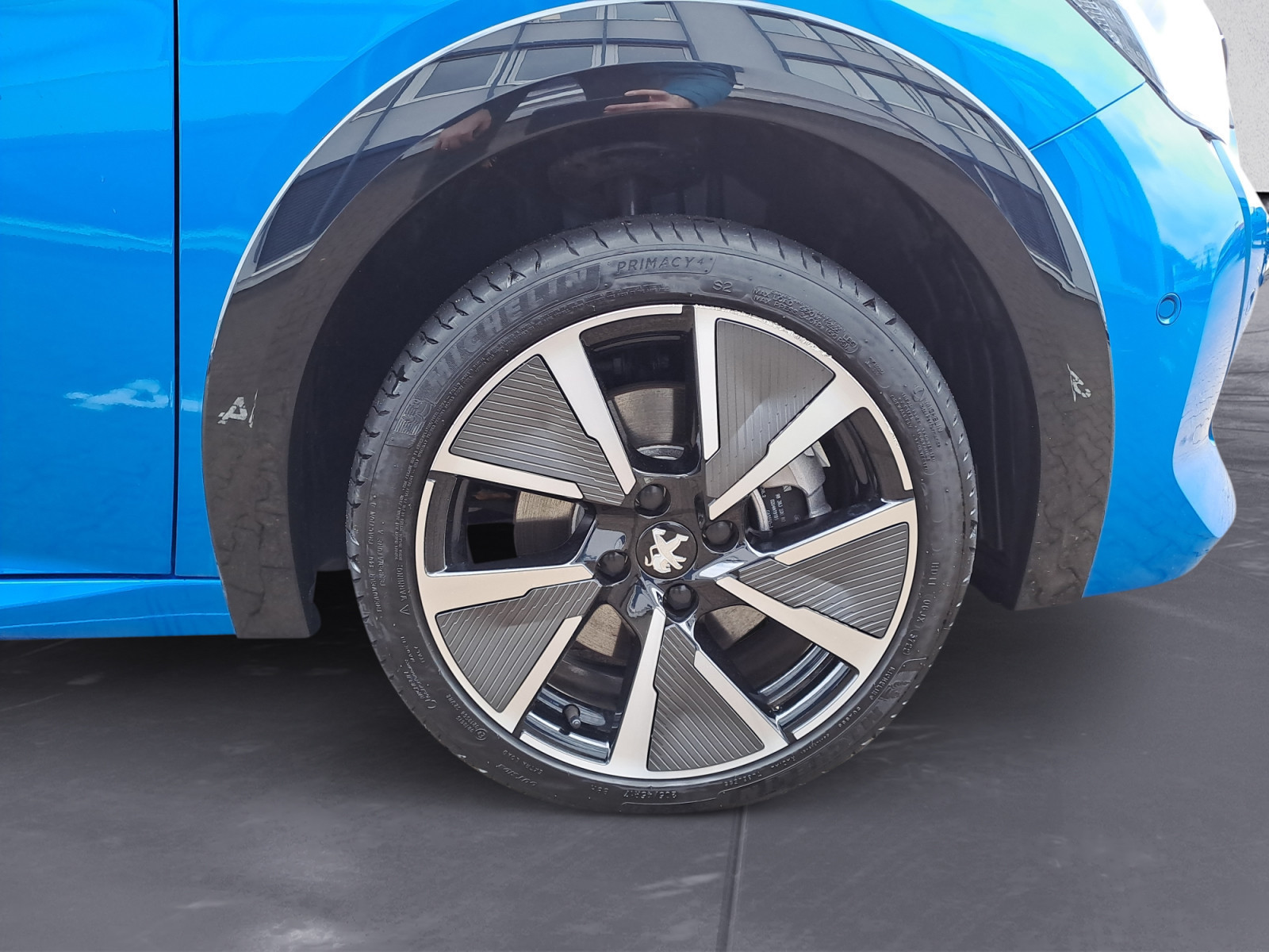 Peugeot - 208 PureTech 100 GT