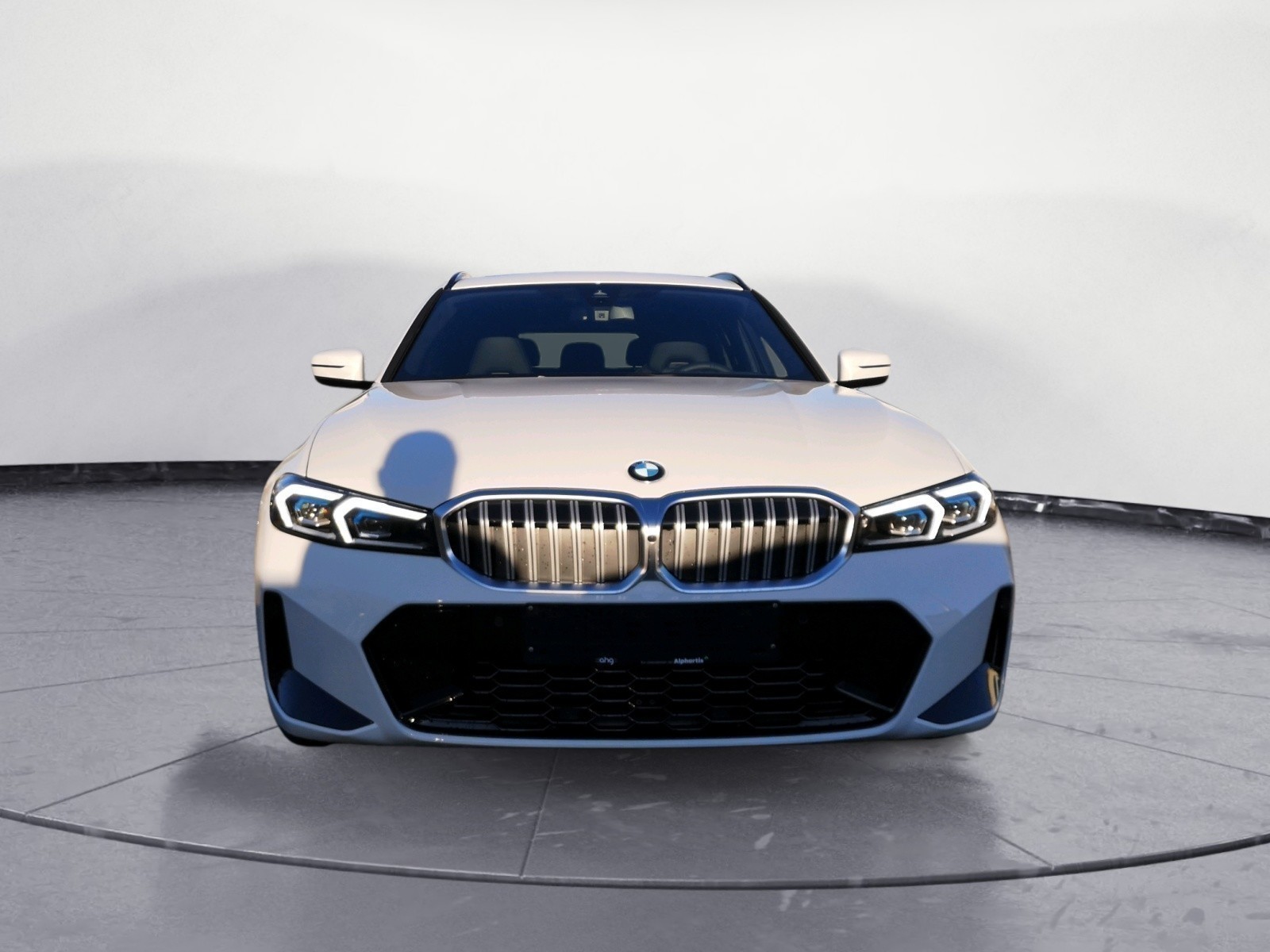 BMW - 330i xDrive Touring