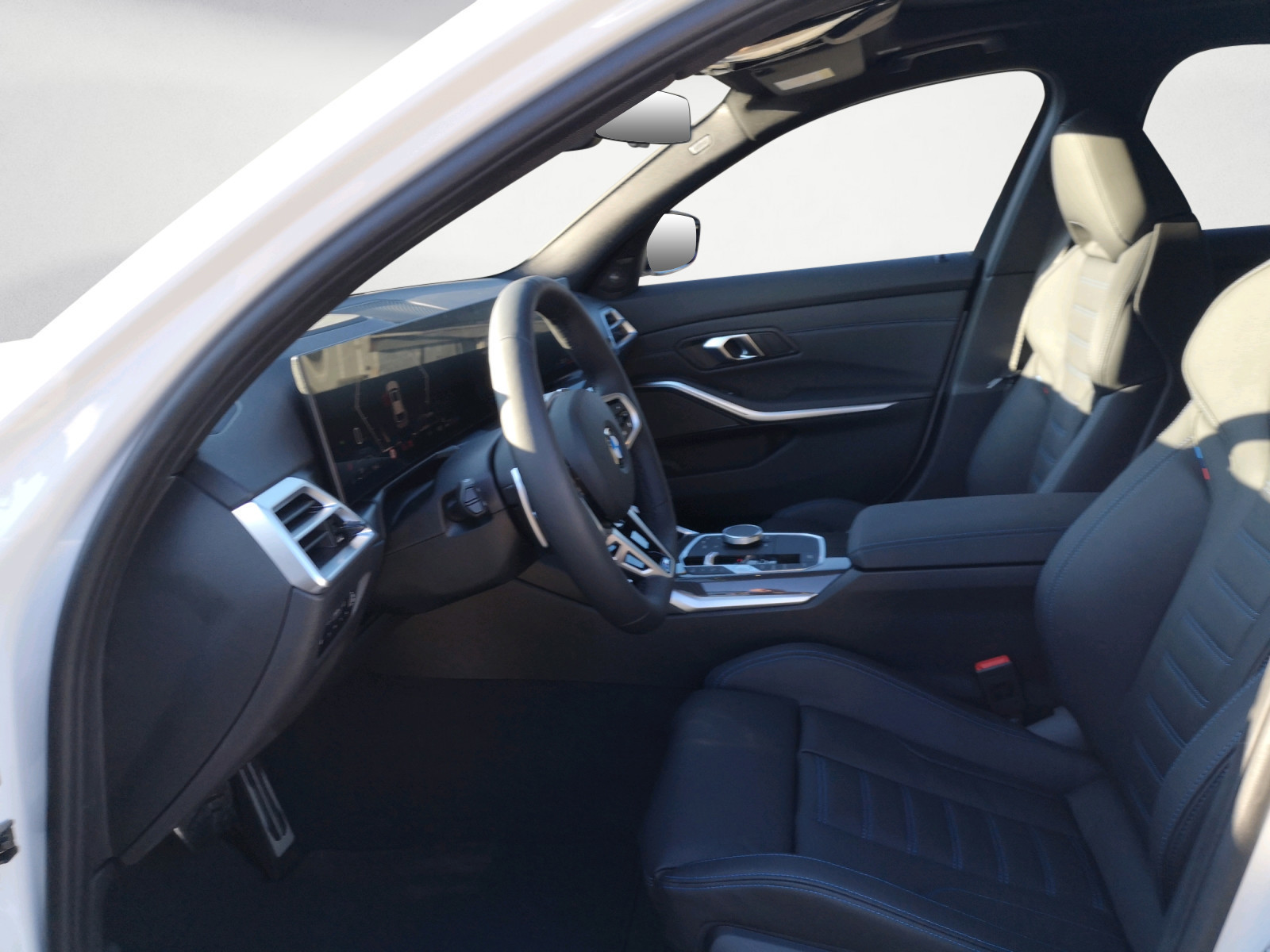 BMW - 330i xDrive Touring