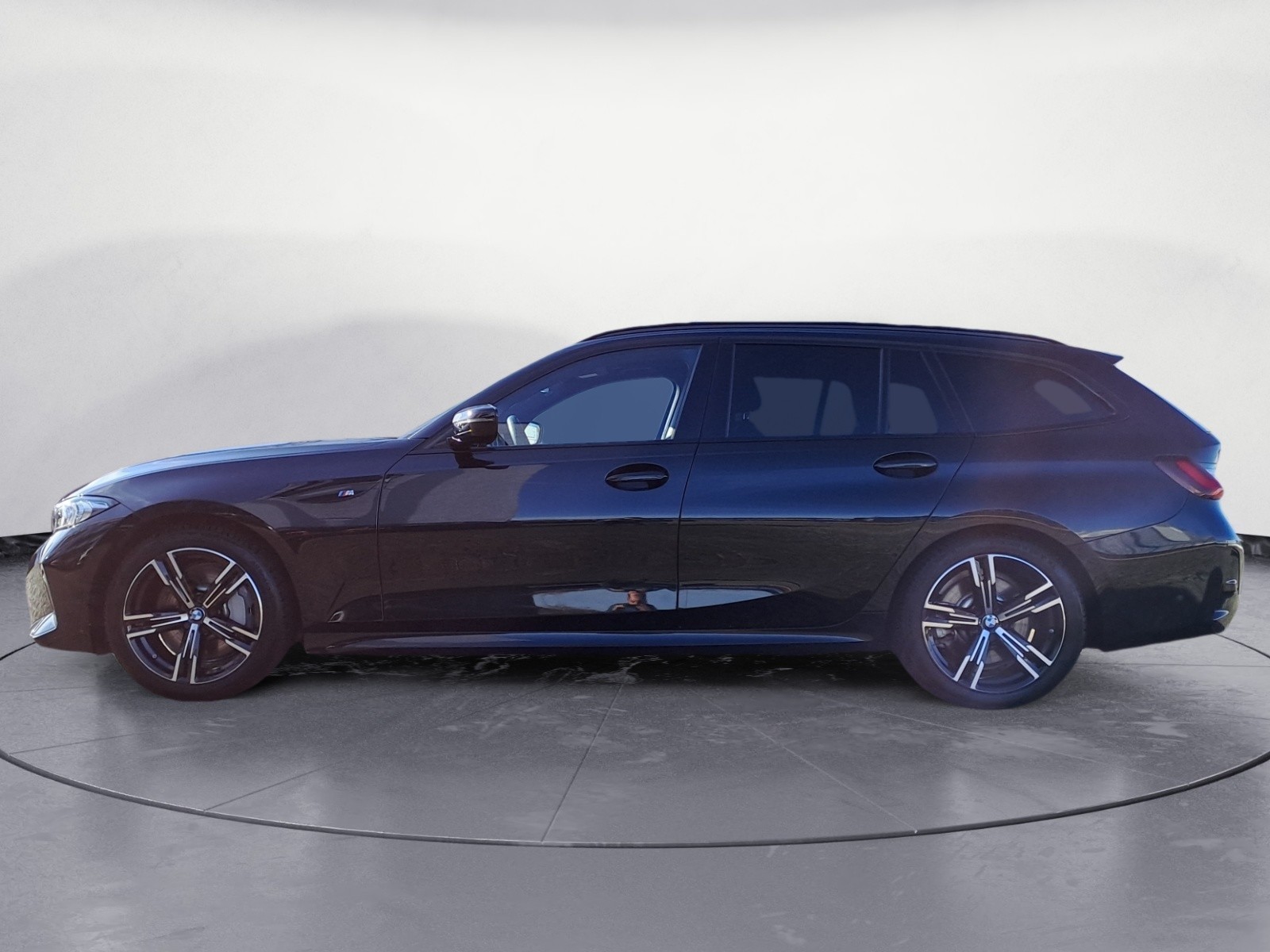 BMW - 330i Touring