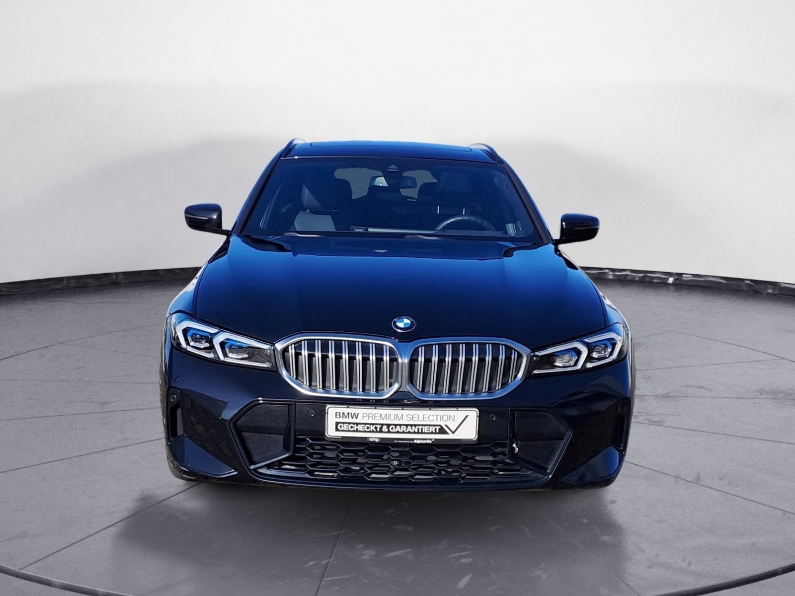 BMW - 330i Touring