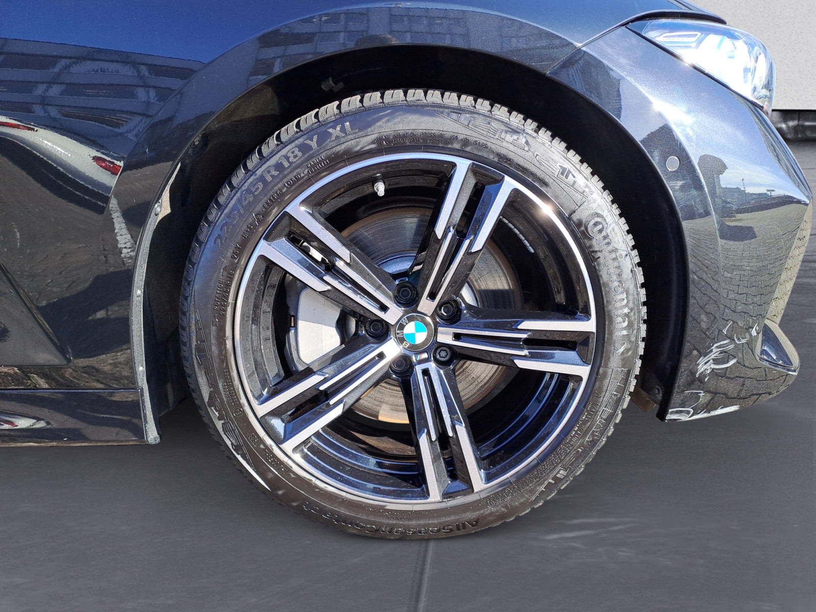 BMW - 330i Touring