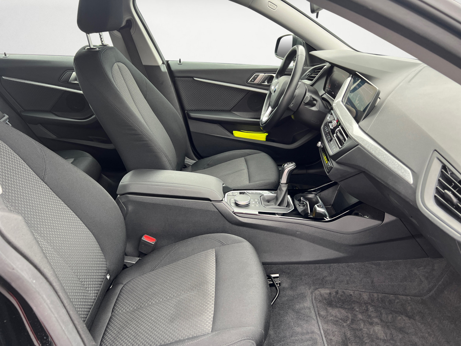 BMW - 218i Gran Coupe Advantage
