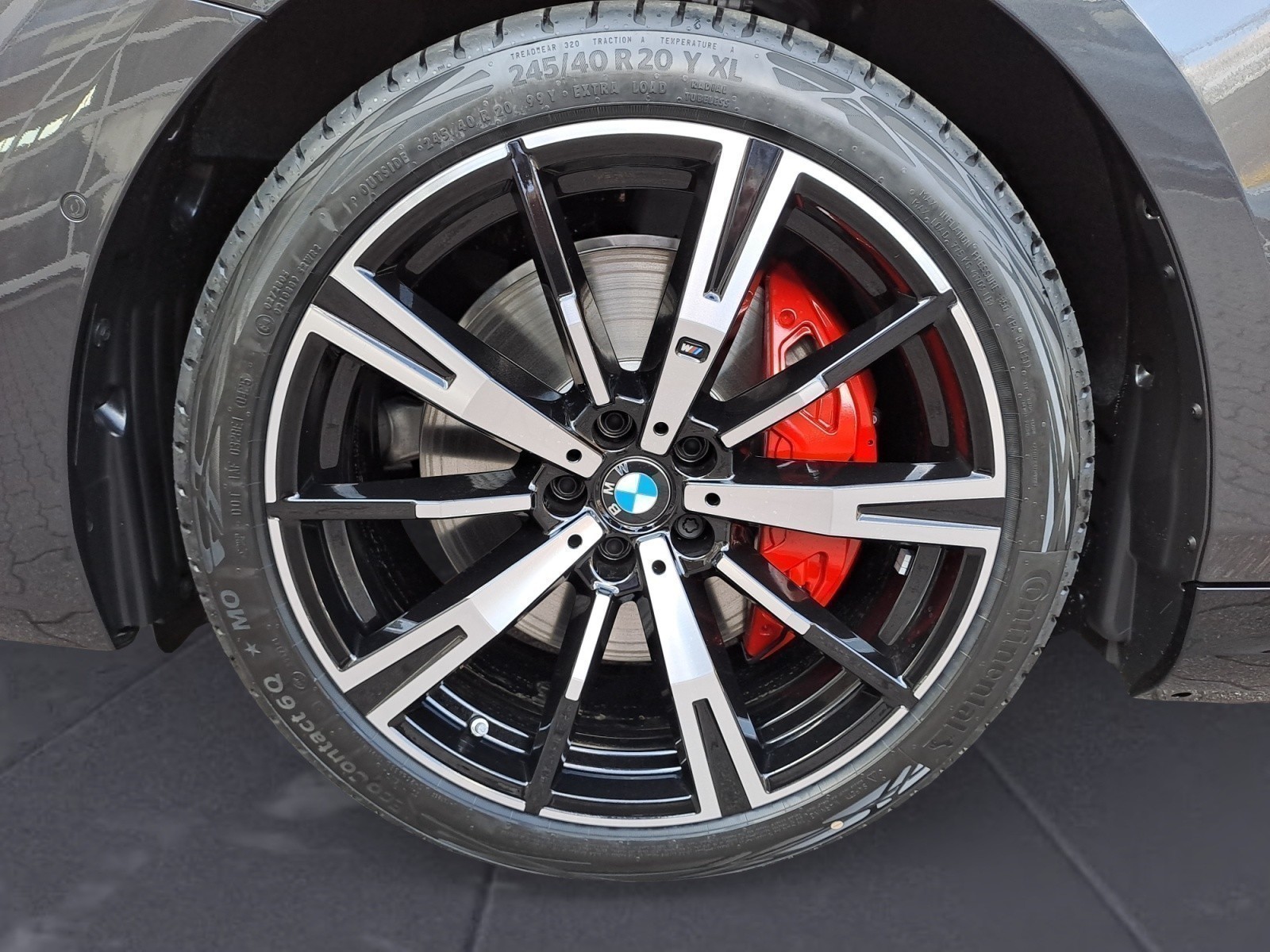 BMW - BMW i5 xDrive40 Limousine