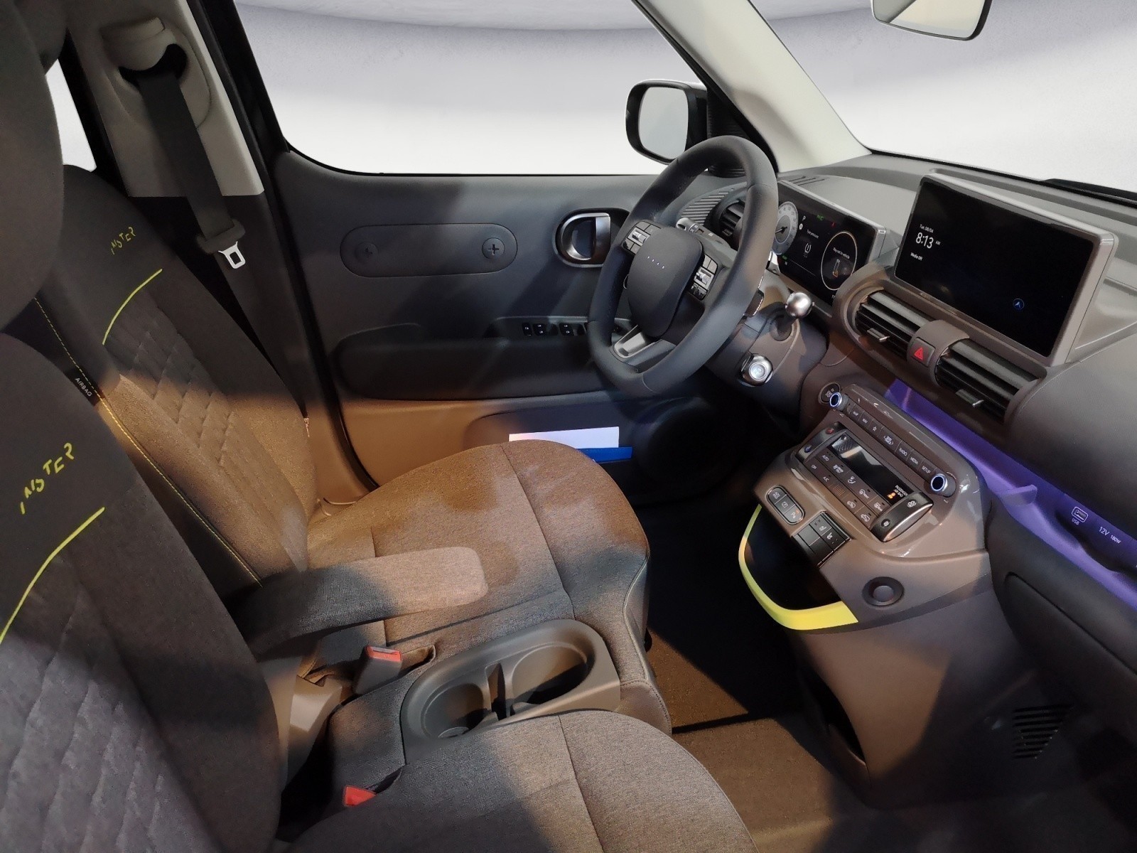 Hyundai - INSTER Cross EV