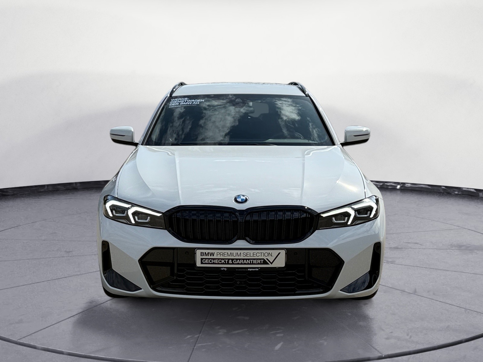 BMW - 318i Touring M Sport