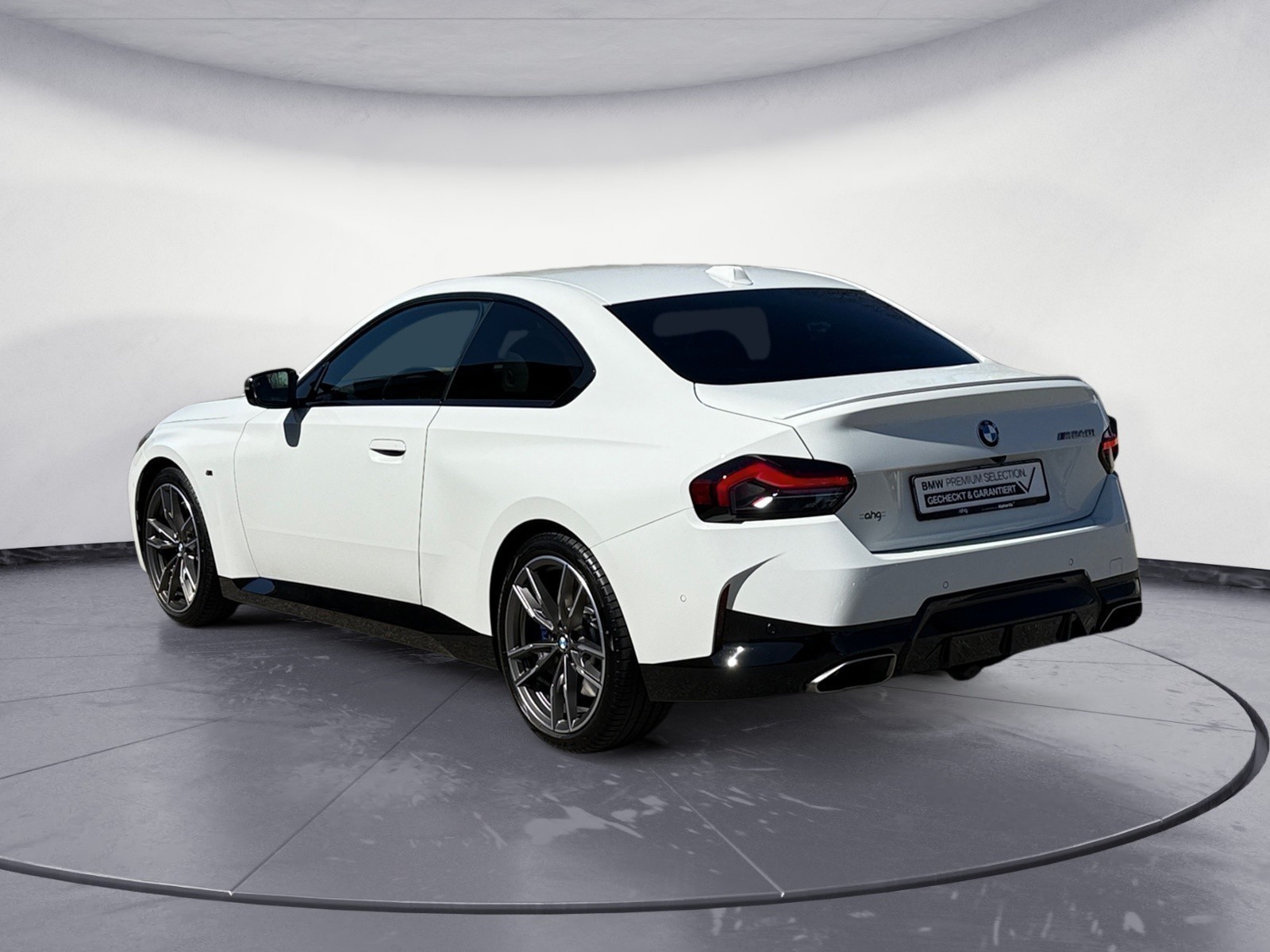 BMW - M240i xDrive Coupe