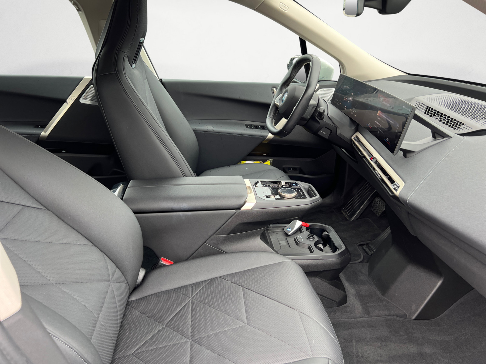 BMW - iX h xDrive50