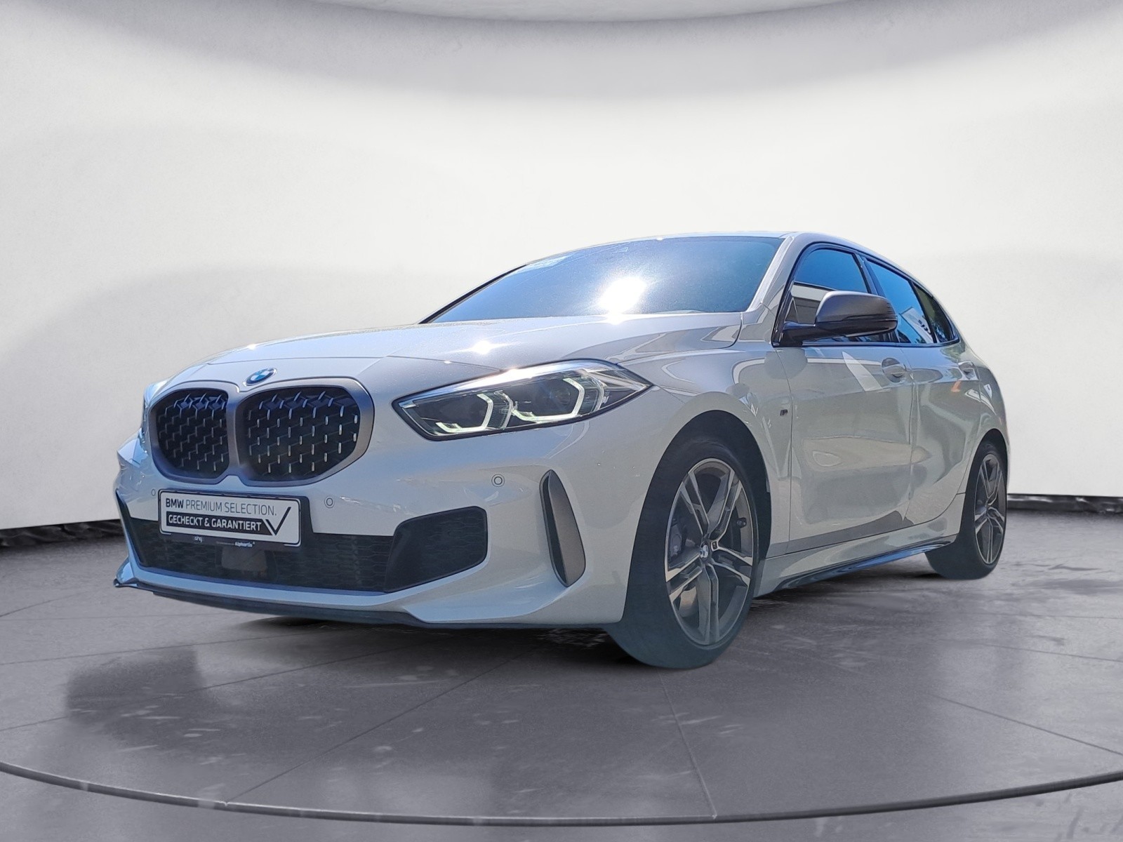BMW - M135i xDrive