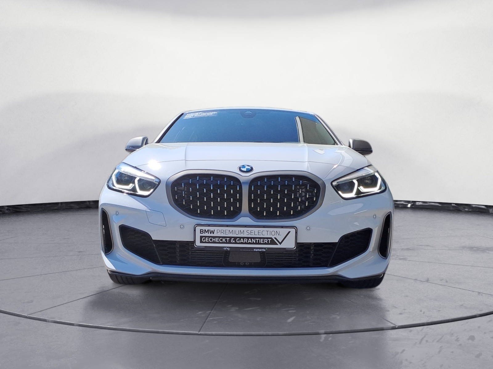 BMW - M135i xDrive