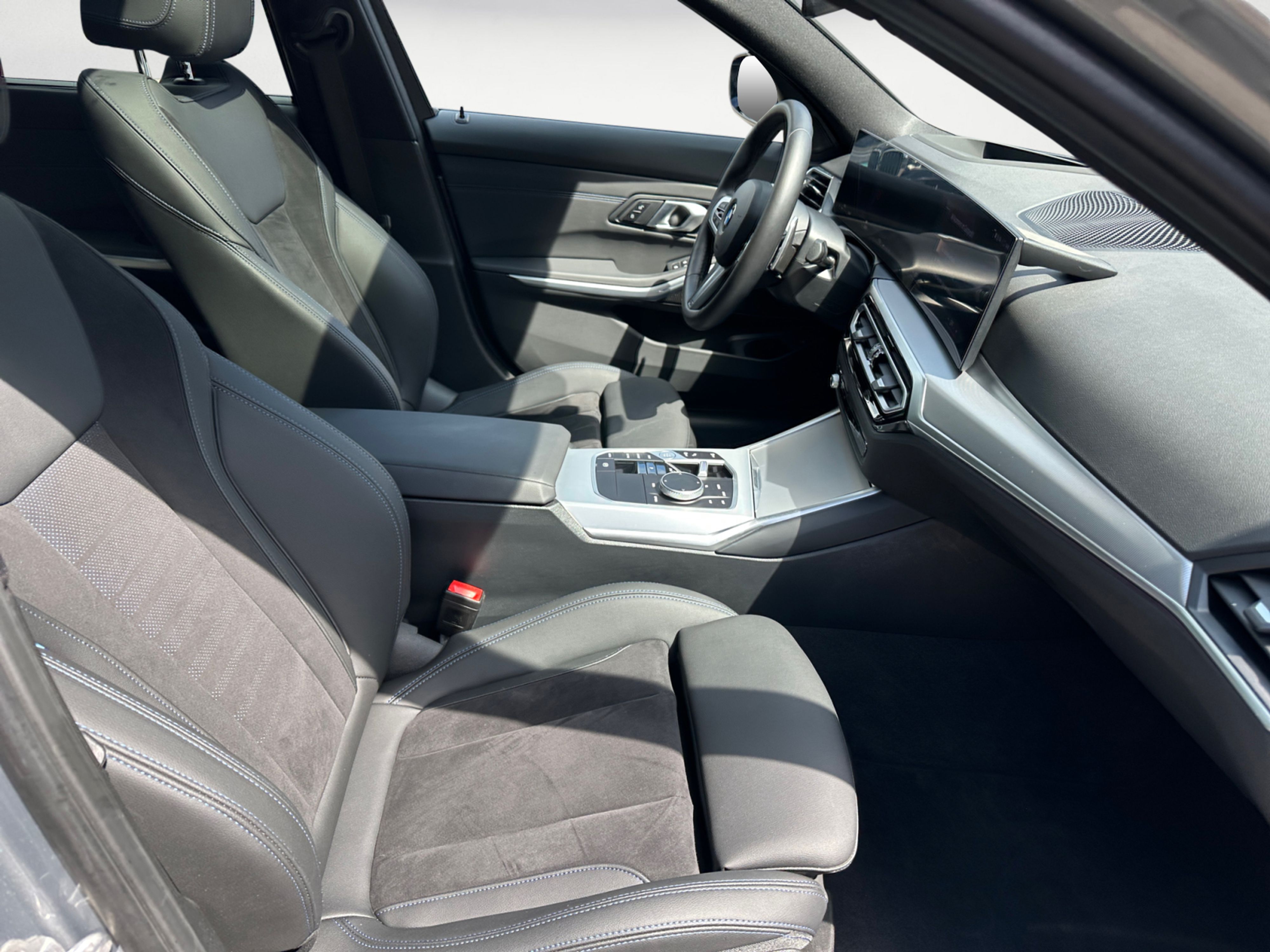 BMW - 330i Touring Aut.