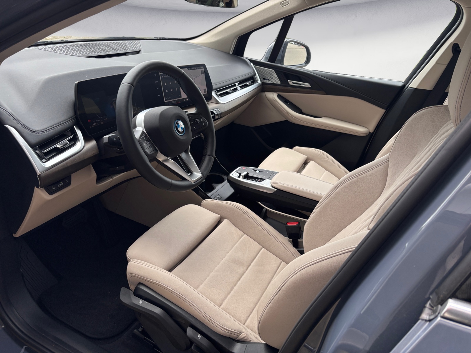 BMW - 230e xDrive Active Tourer