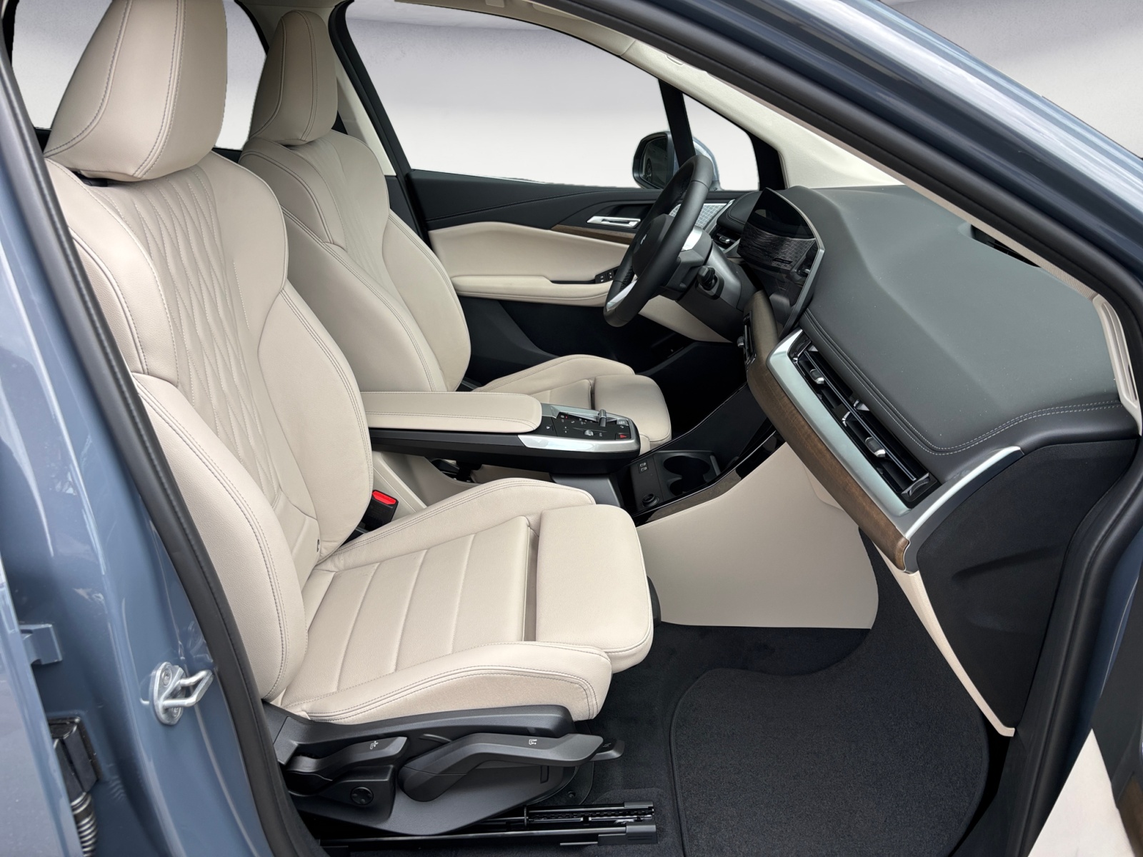 BMW - 230e xDrive Active Tourer