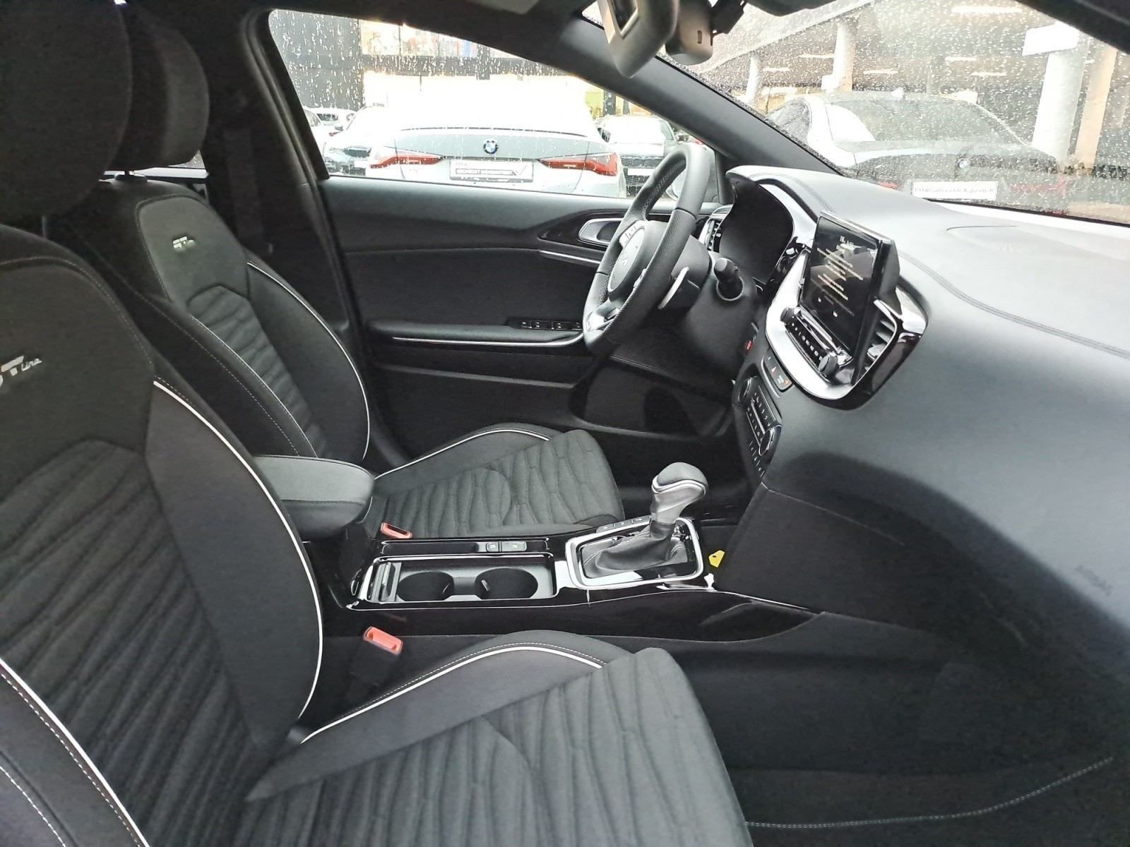 Kia - ProCeed 1.5 T-GDI DCT GT-line