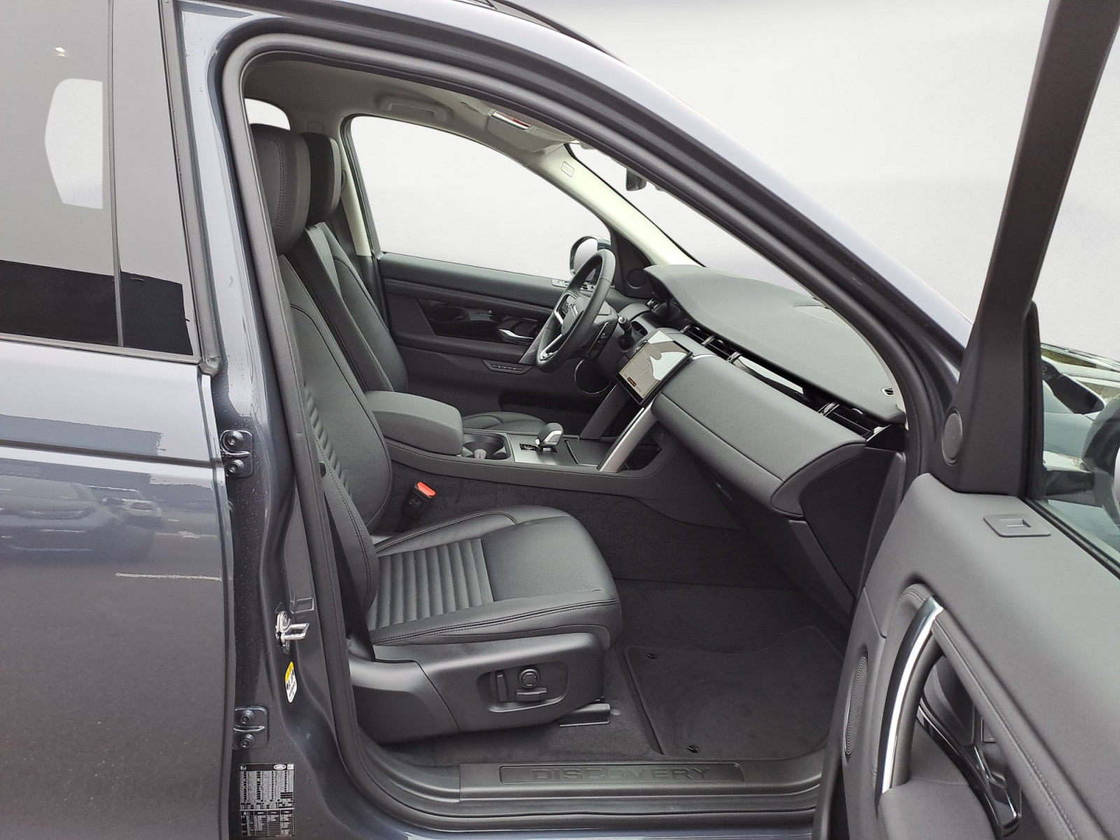 Land Rover - Discovery Sport P270e S