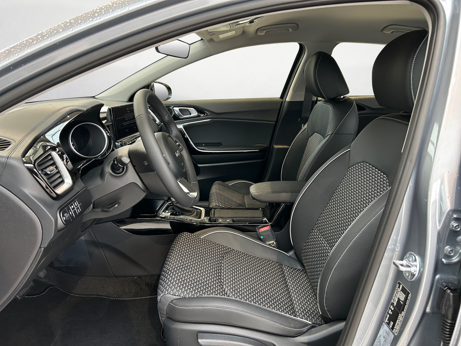 Kia - Xceed 1.5 Vision DCT