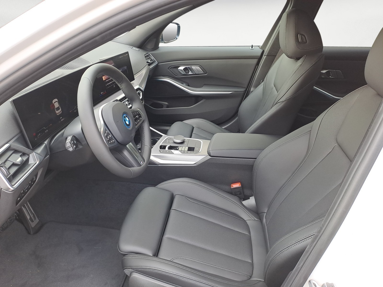 BMW - 330e xDrive Limousine