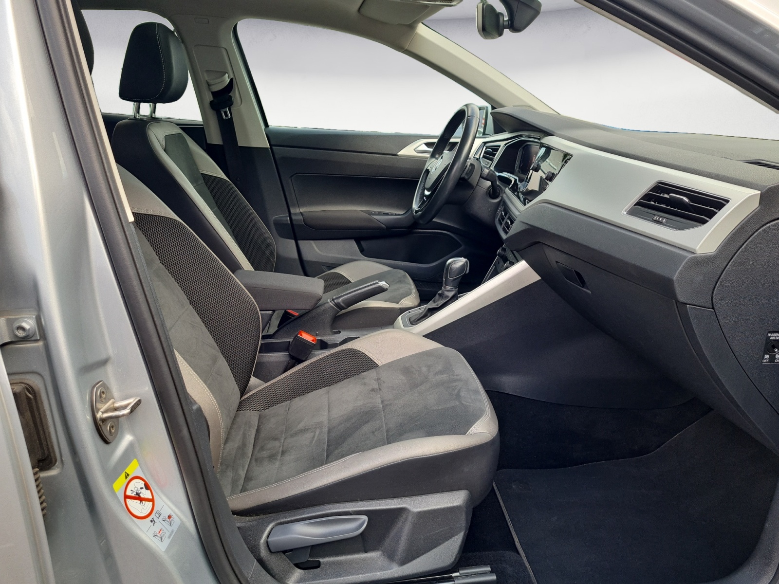Volkswagen - Polo 1.5 TSI OPF DSG Highline