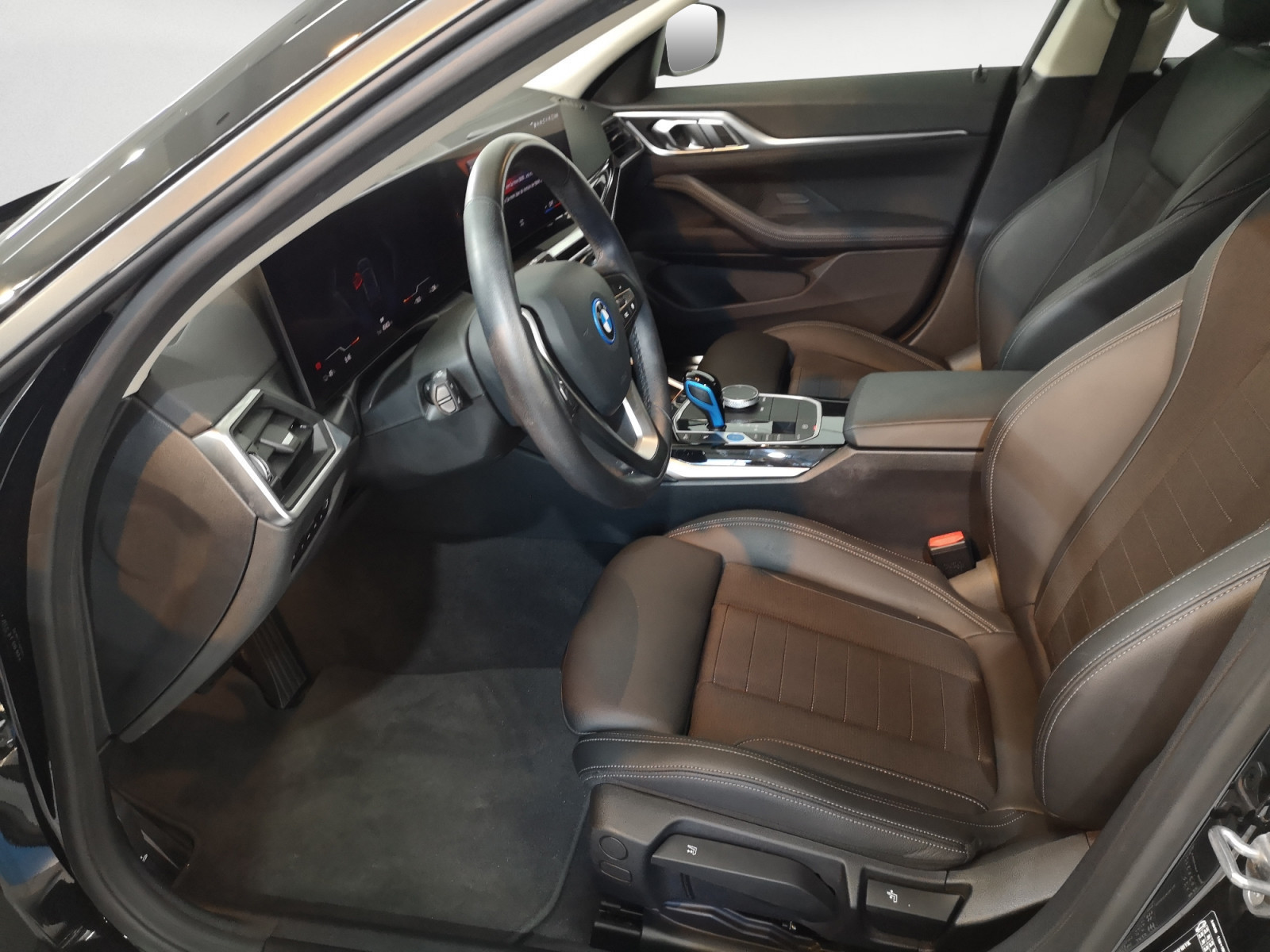 BMW - i4 eDrive40
