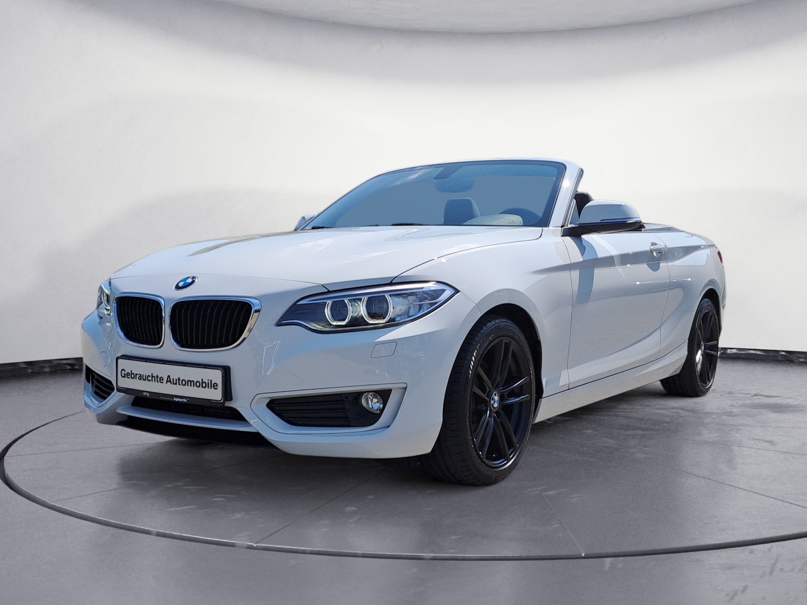 BMW - 220i Cabrio Advantage