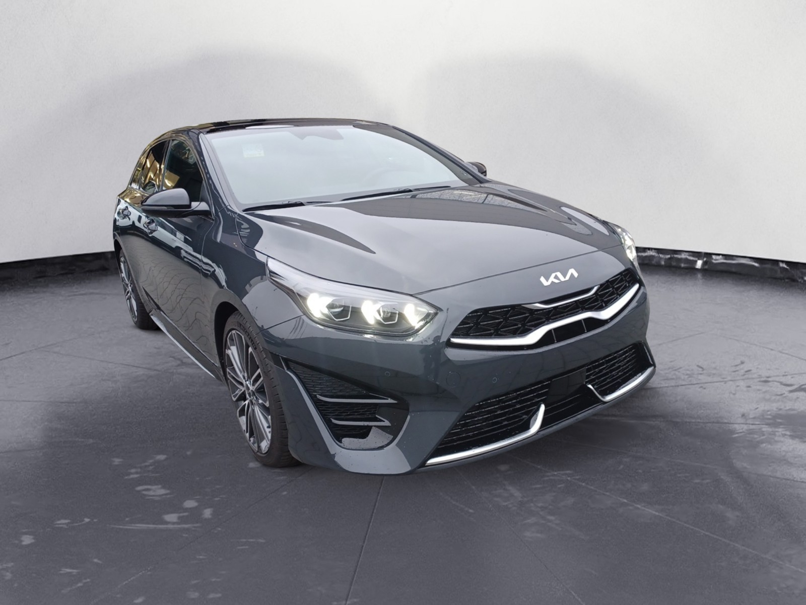 Kia - ProCeed 1.5 T-GDI DCT GT-line