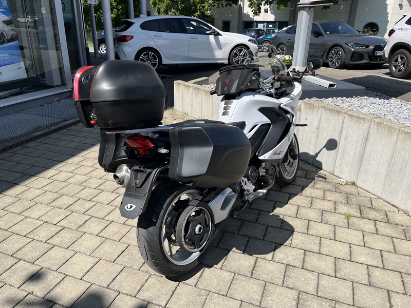 BMW Motorrad - F 800 GT inkl. 3 Koffer und Tankrucksack uvm.