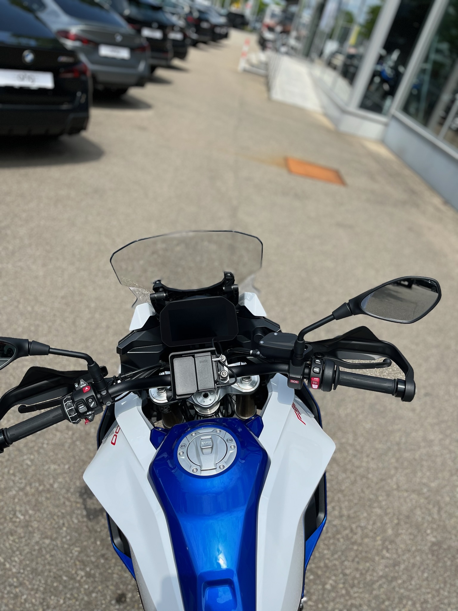 BMW Motorrad - F 900 XR mit Werksgarantie bis 2028
