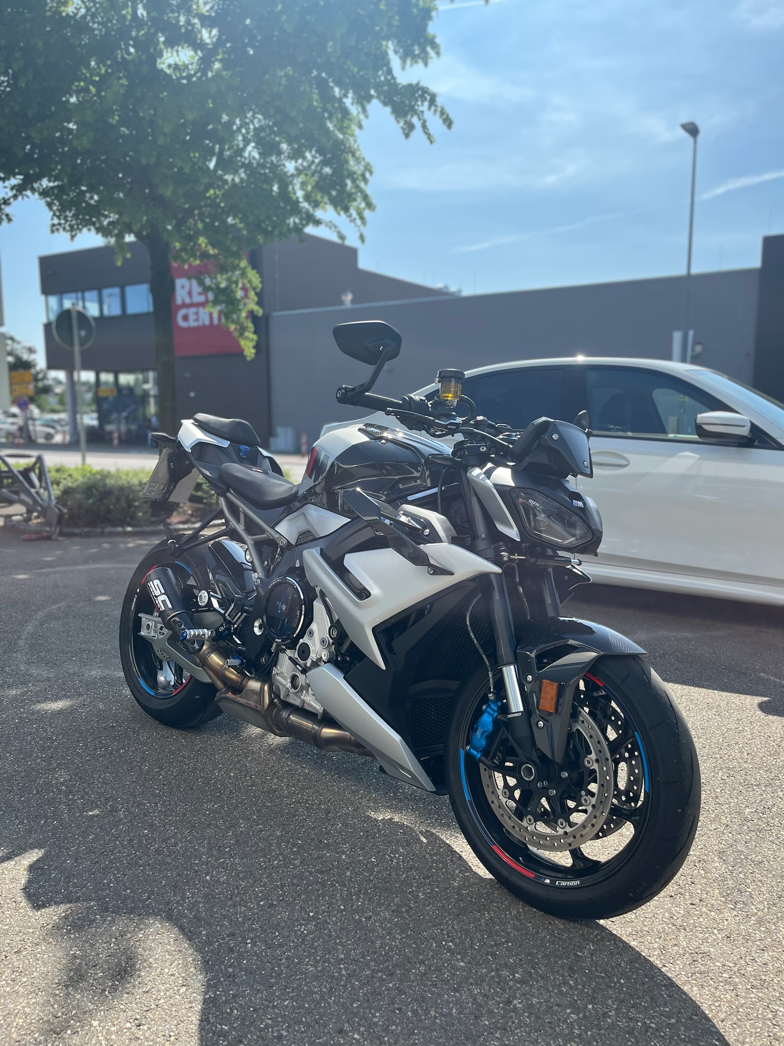 BMW Motorrad - M 1000 R mit Werksgarantie bis 2028