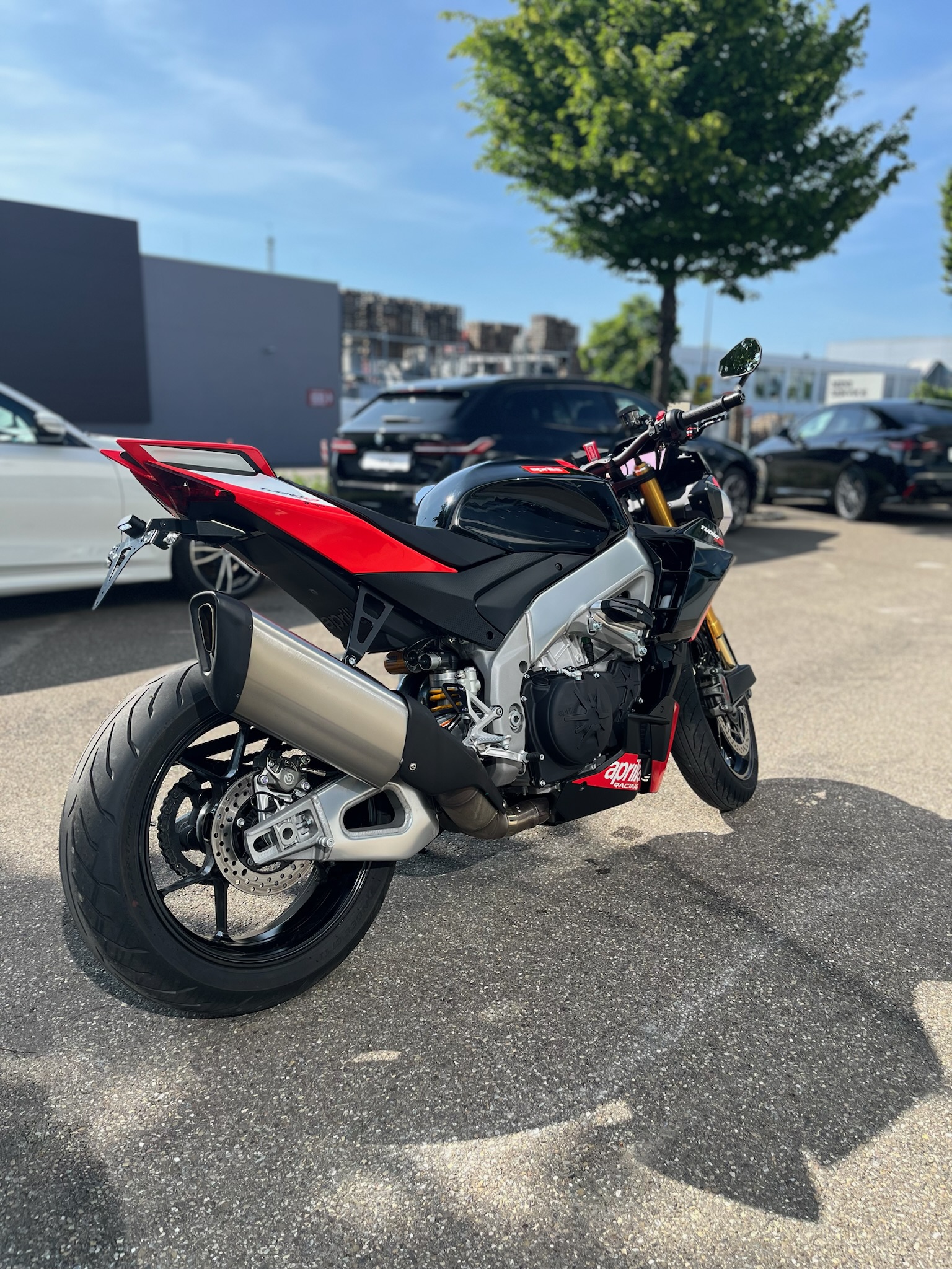 Aprilia - Tuono V4 1100 Factory mit Werksgarantie bis 2026