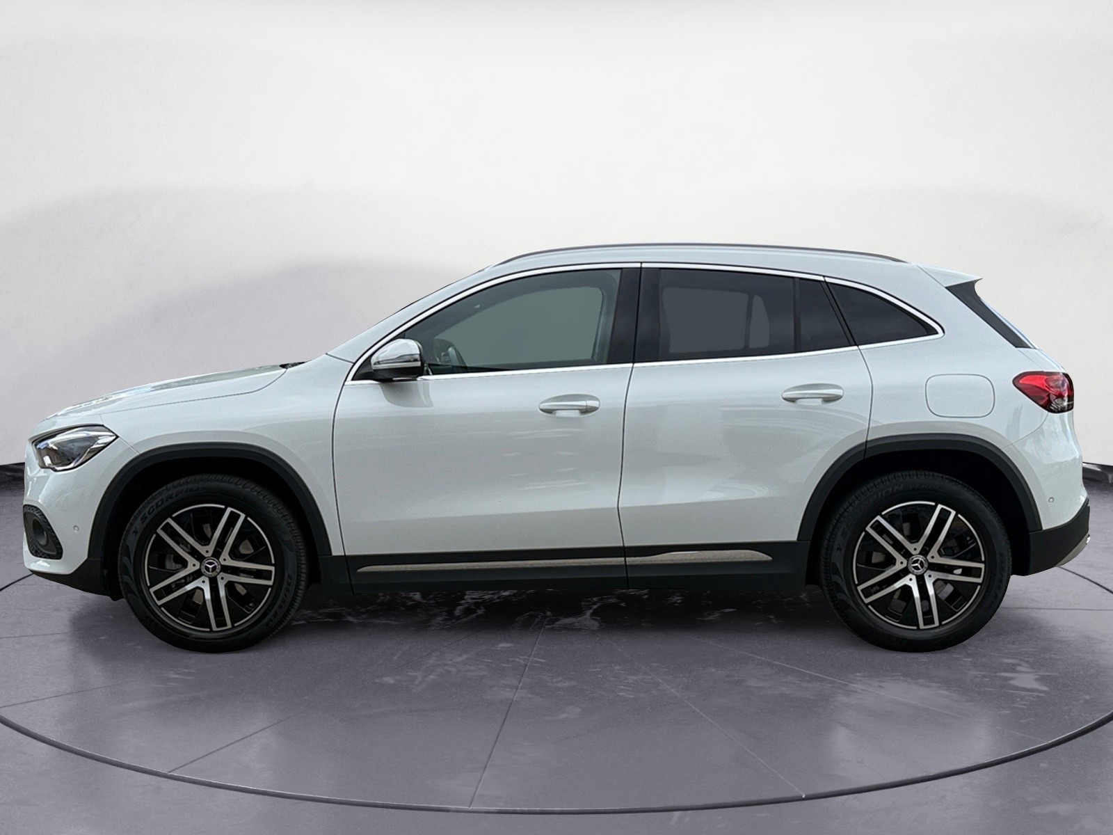 Mercedes-Benz - GLA 220 d 4MATIC