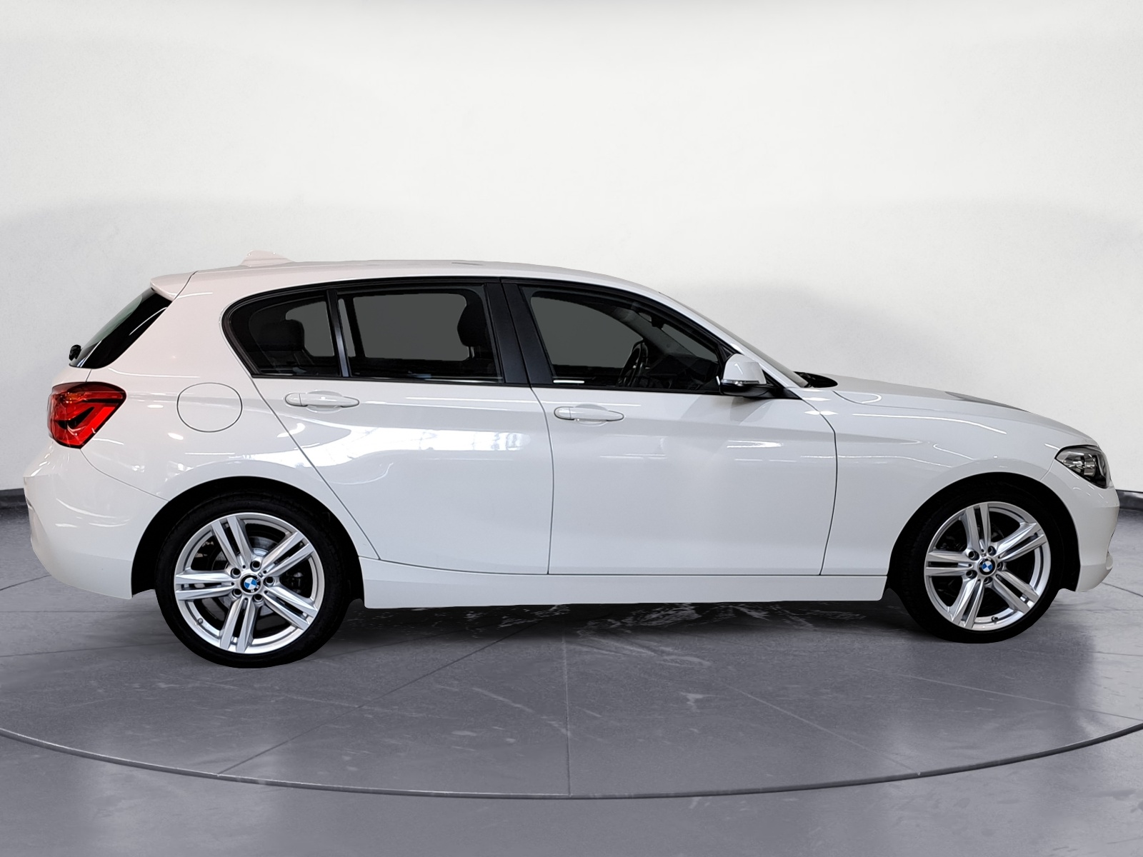 BMW - 118i 5-Türer